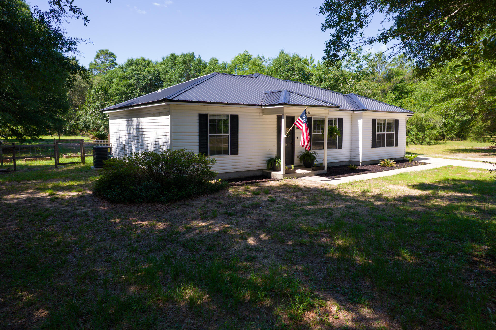 4236 Edge Perry Road
