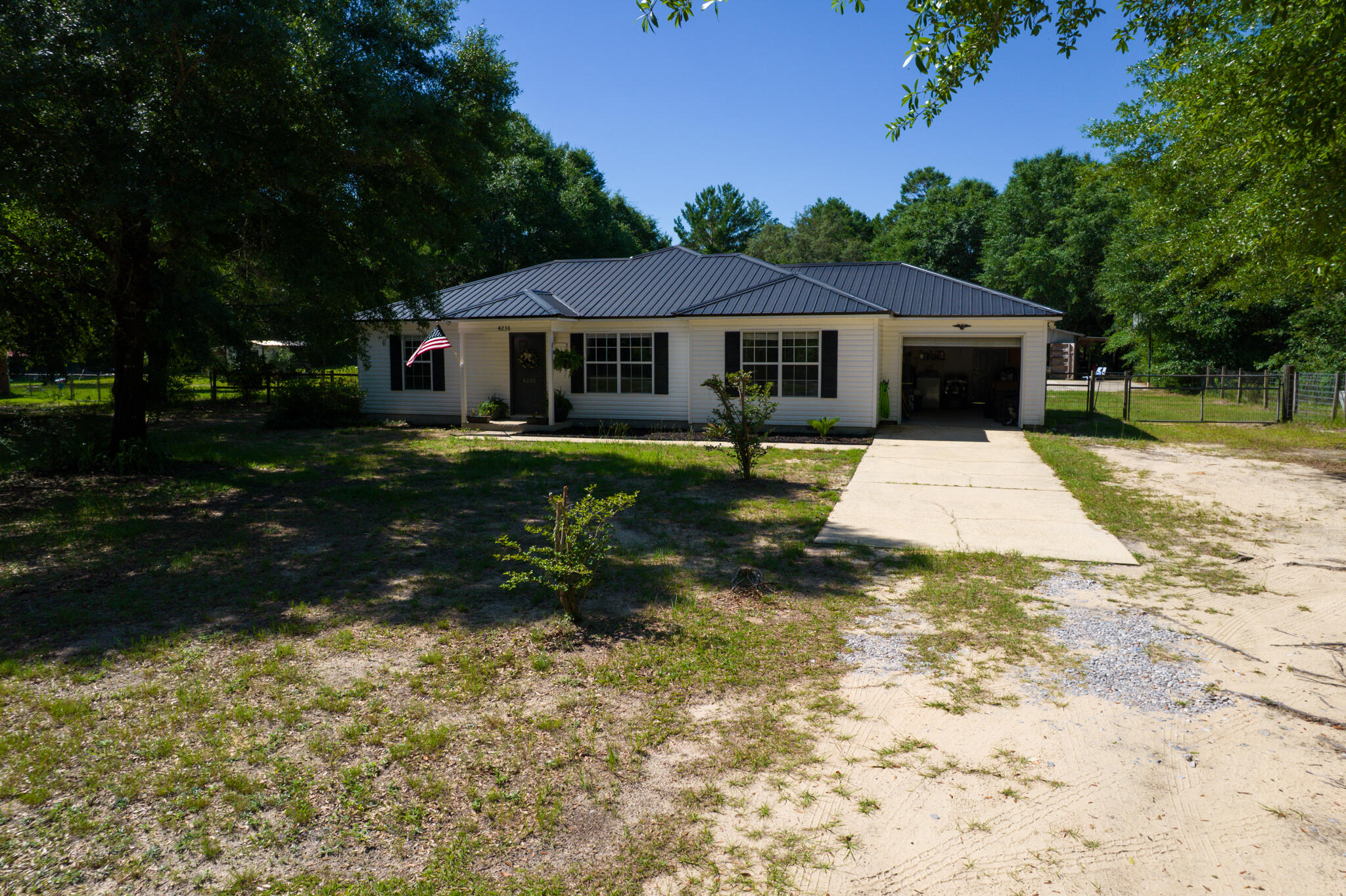 4236 Edge Perry Road