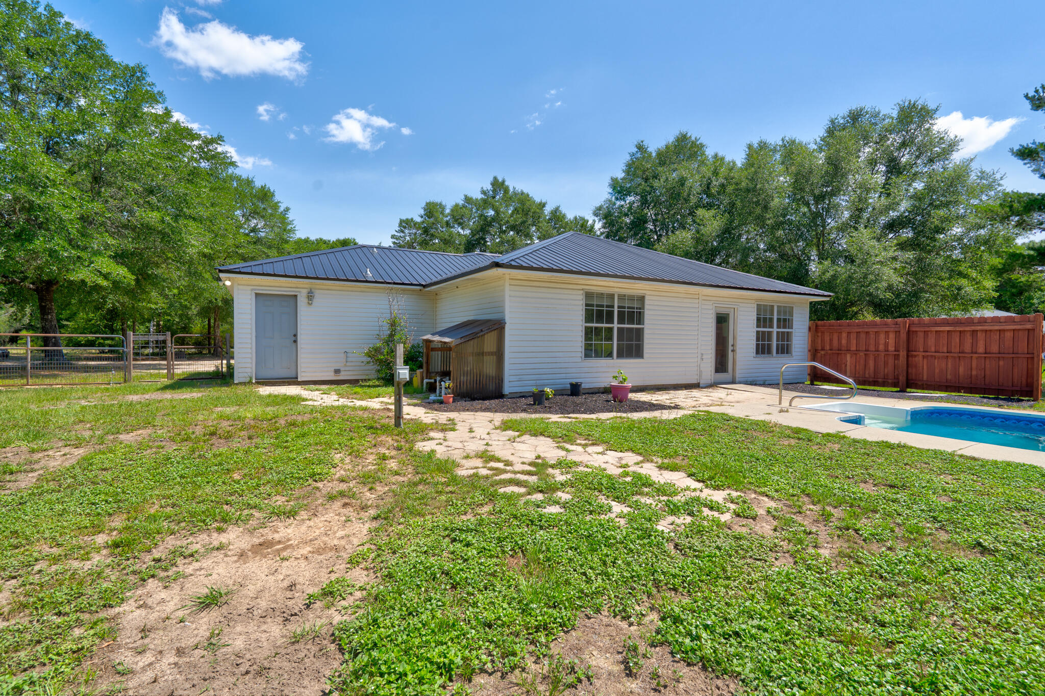 4236 Edge Perry Road
