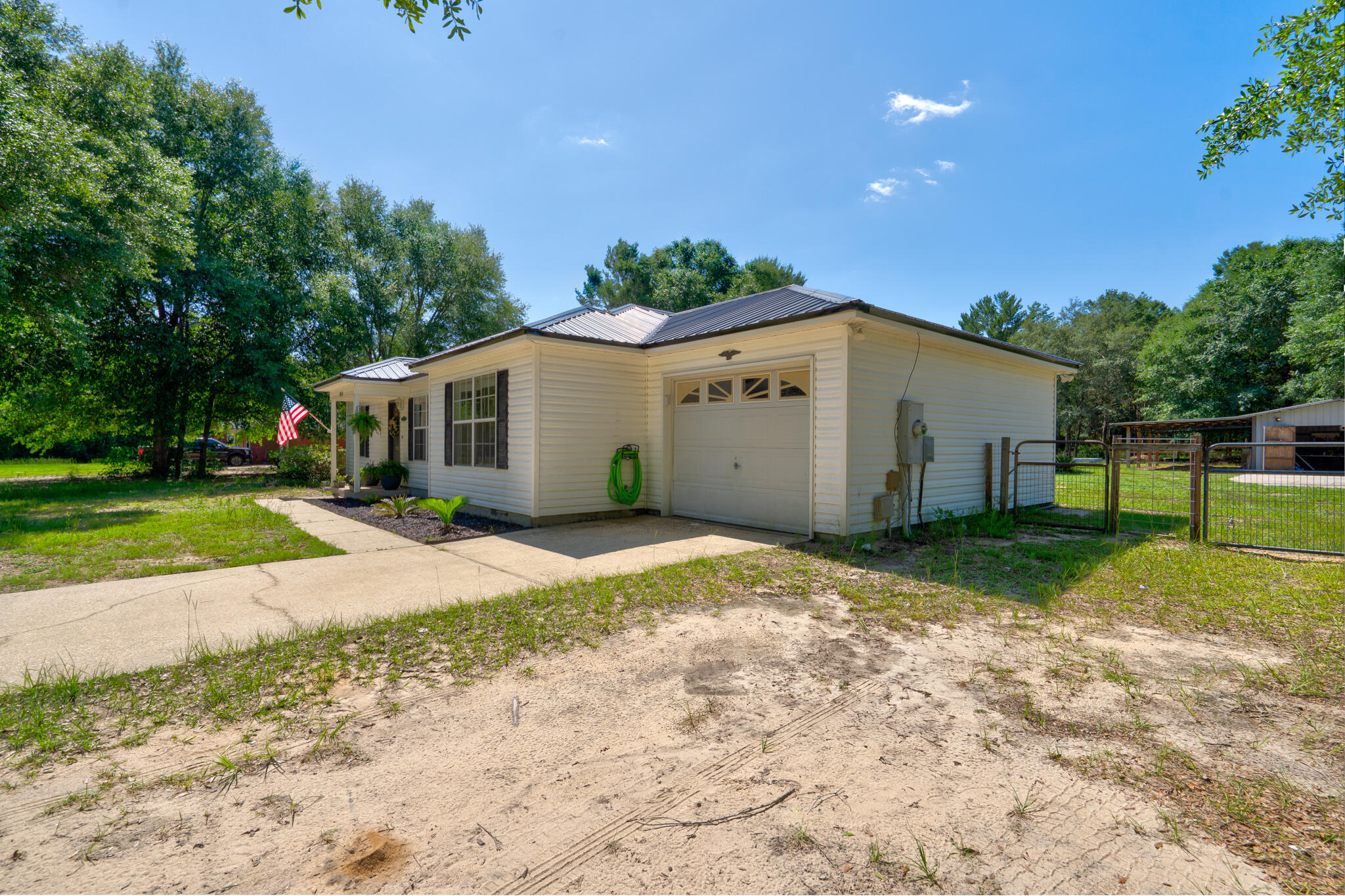 4236 Edge Perry Road