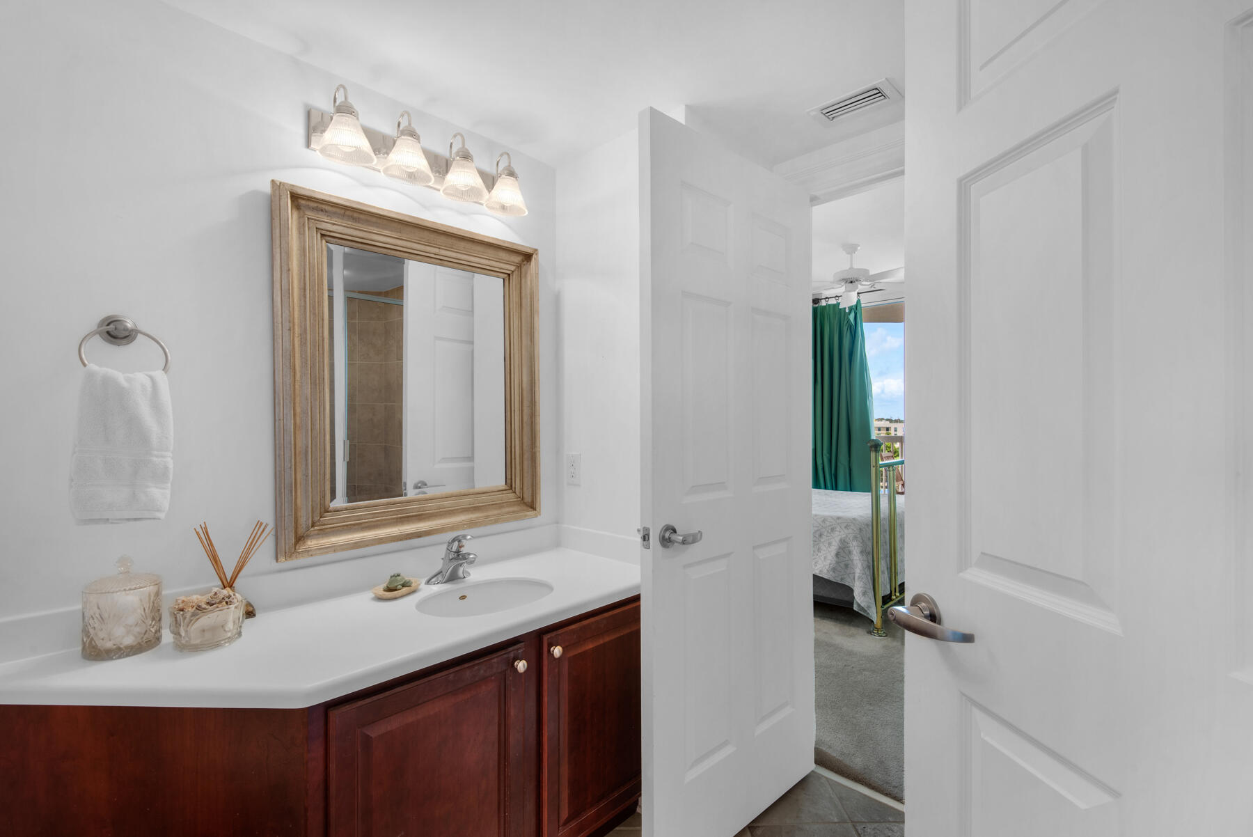 15500 Emerald Coast Parkway 606
