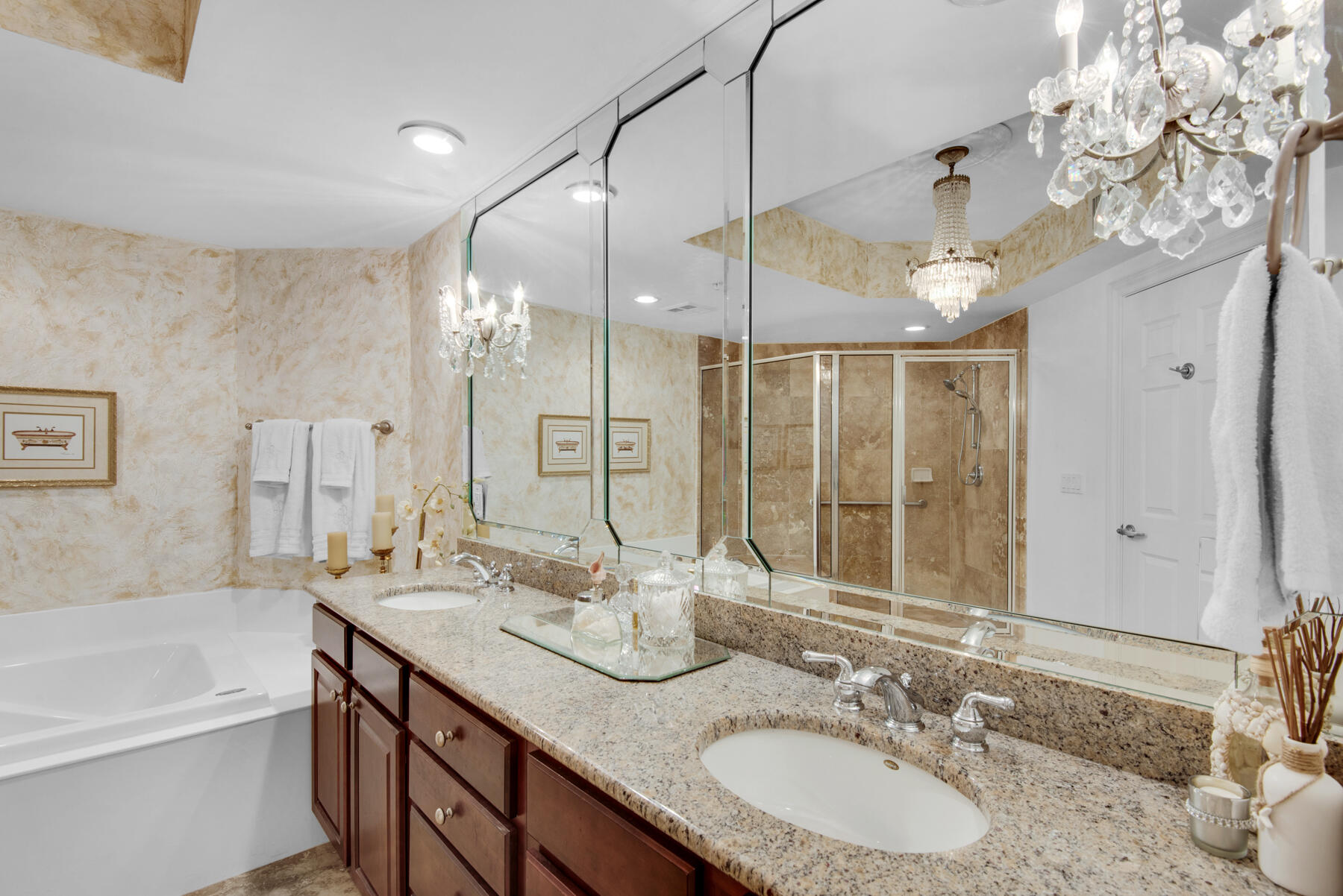 15500 Emerald Coast Parkway 606