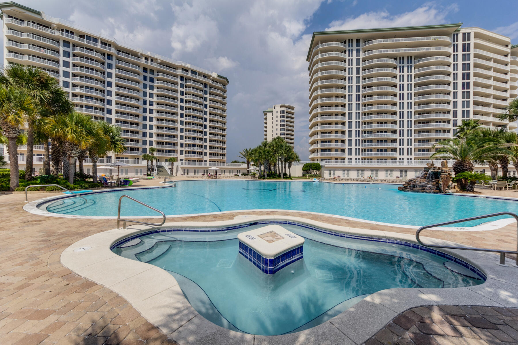 15500 Emerald Coast Parkway 606