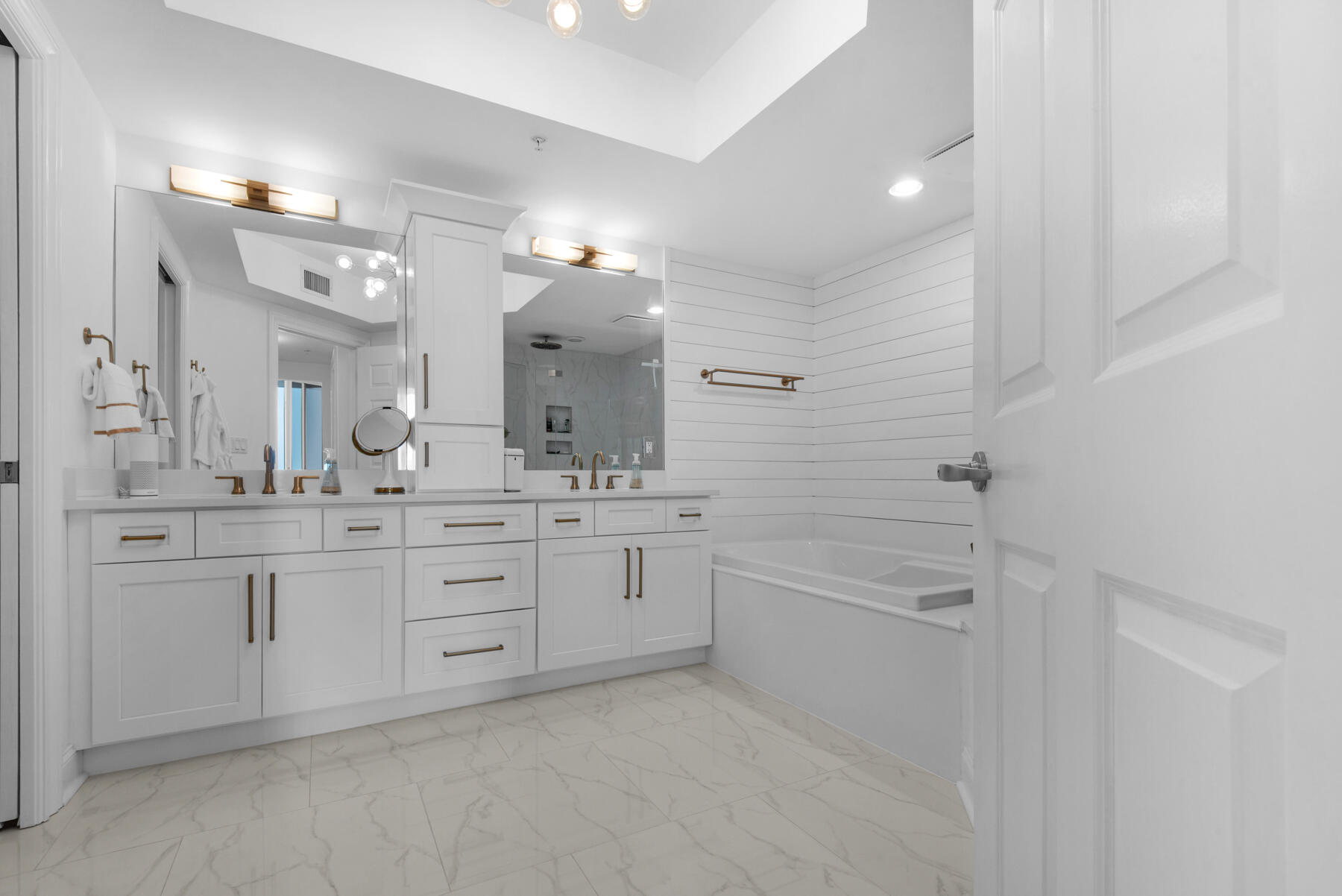 15500 Emerald Coast Parkway 302