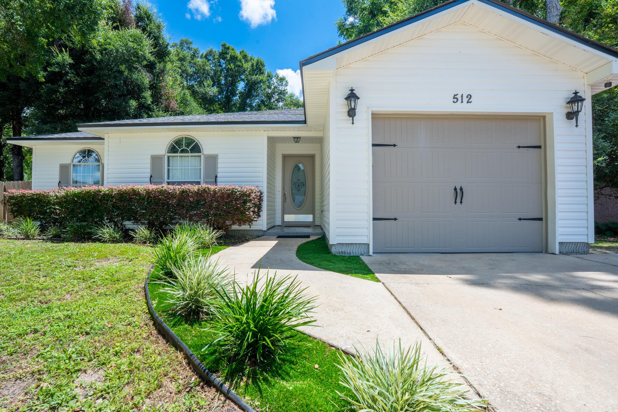 512 Hyde Park Drive