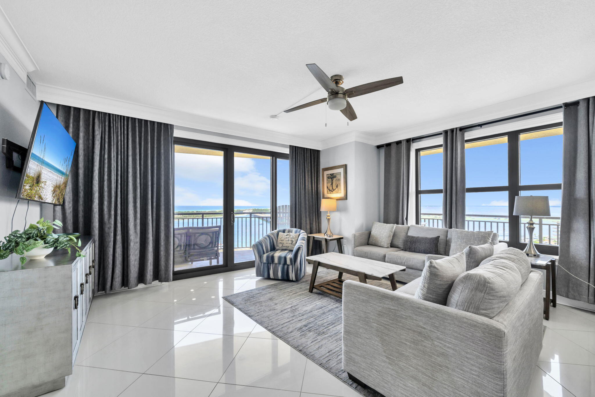 10 Harbor Boulevard W726