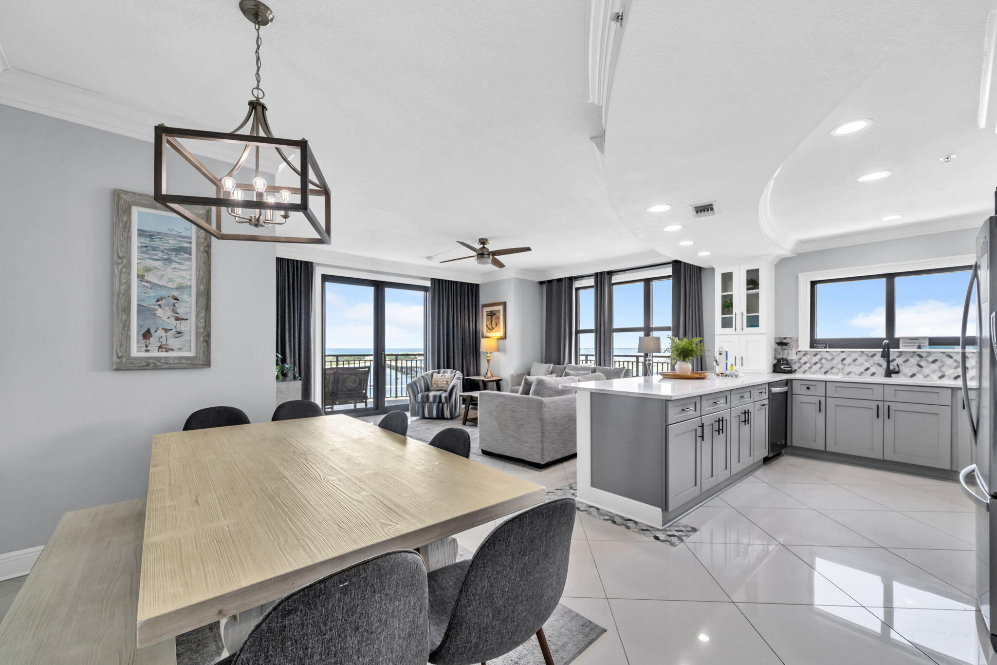 10 Harbor Boulevard W726