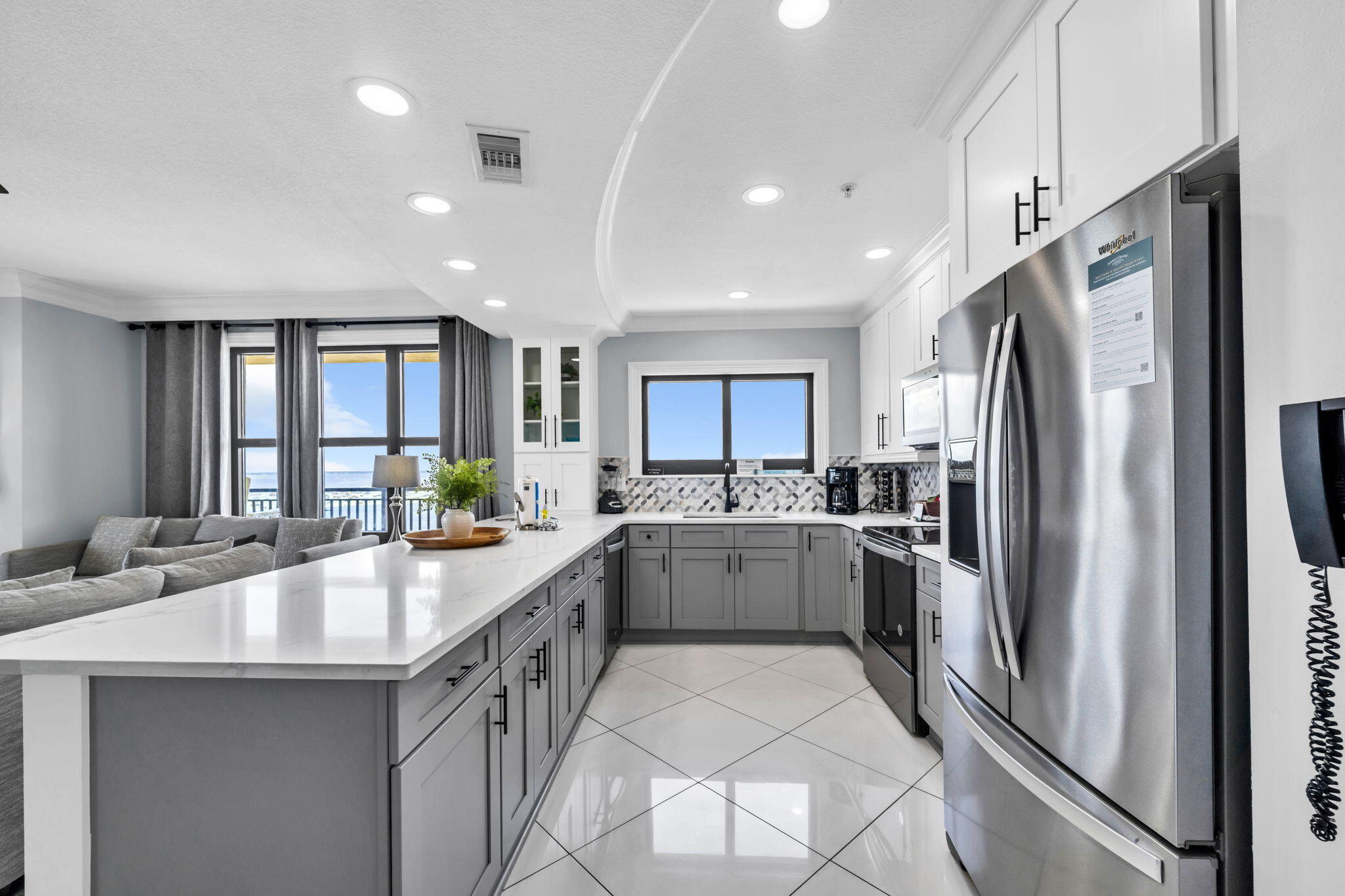 10 Harbor Boulevard W726