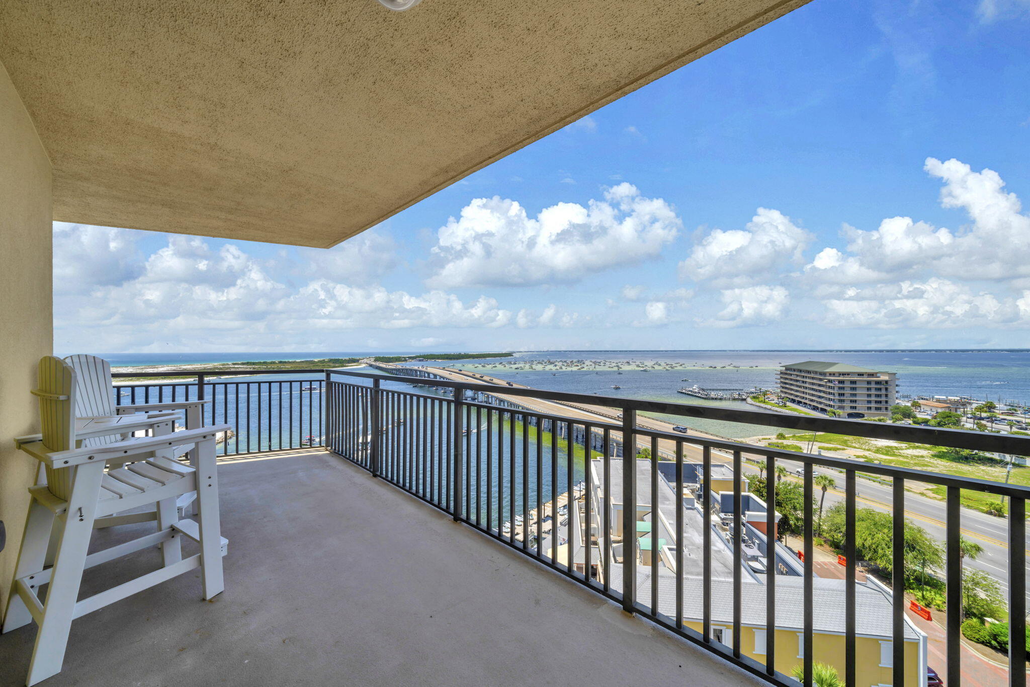 10 Harbor Boulevard W726