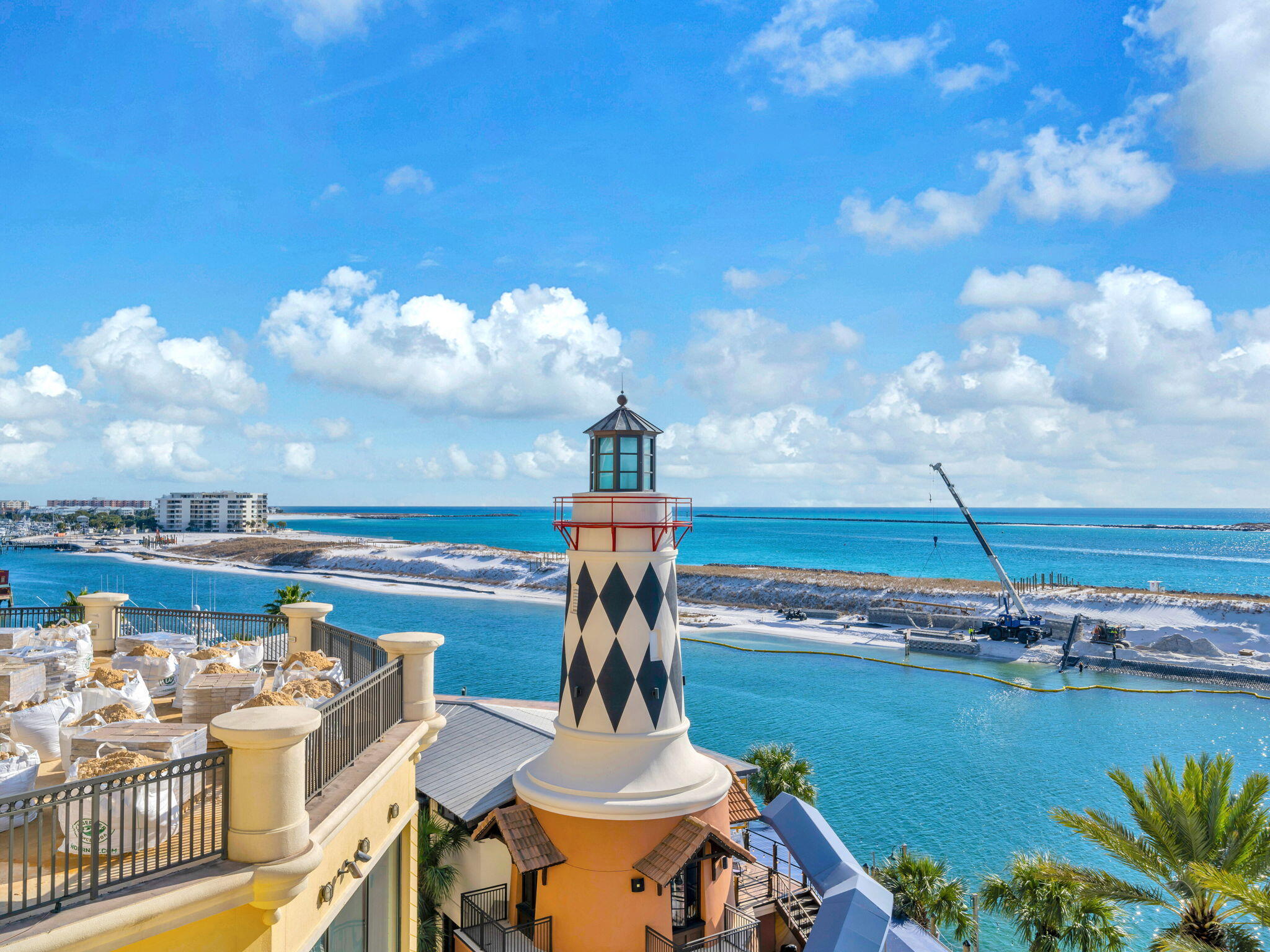 10 Harbor Boulevard W726