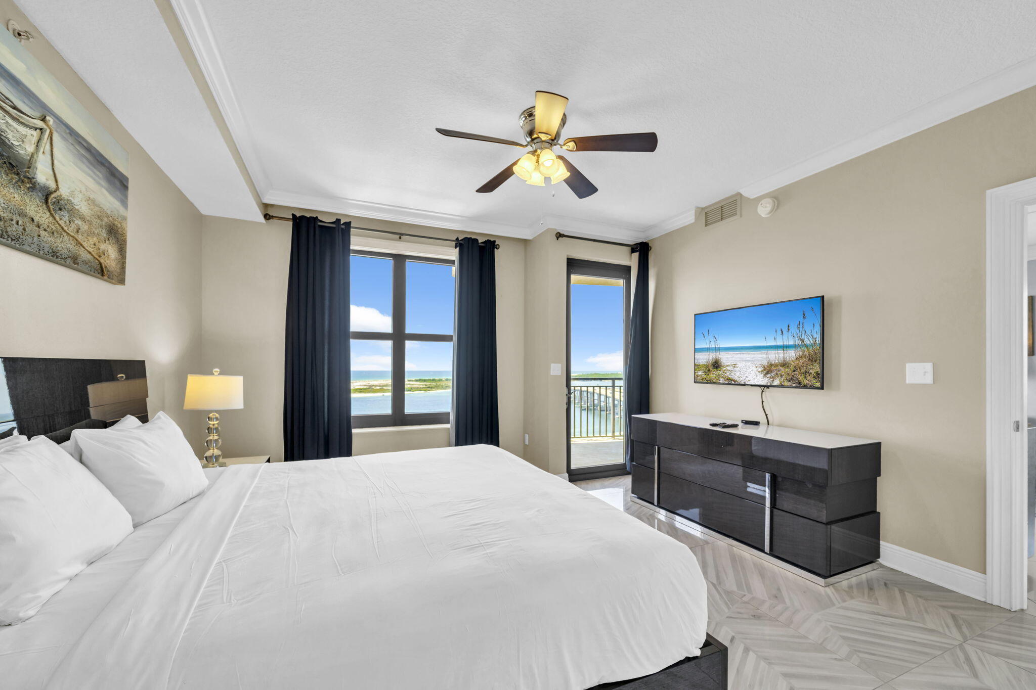 10 Harbor Boulevard W726