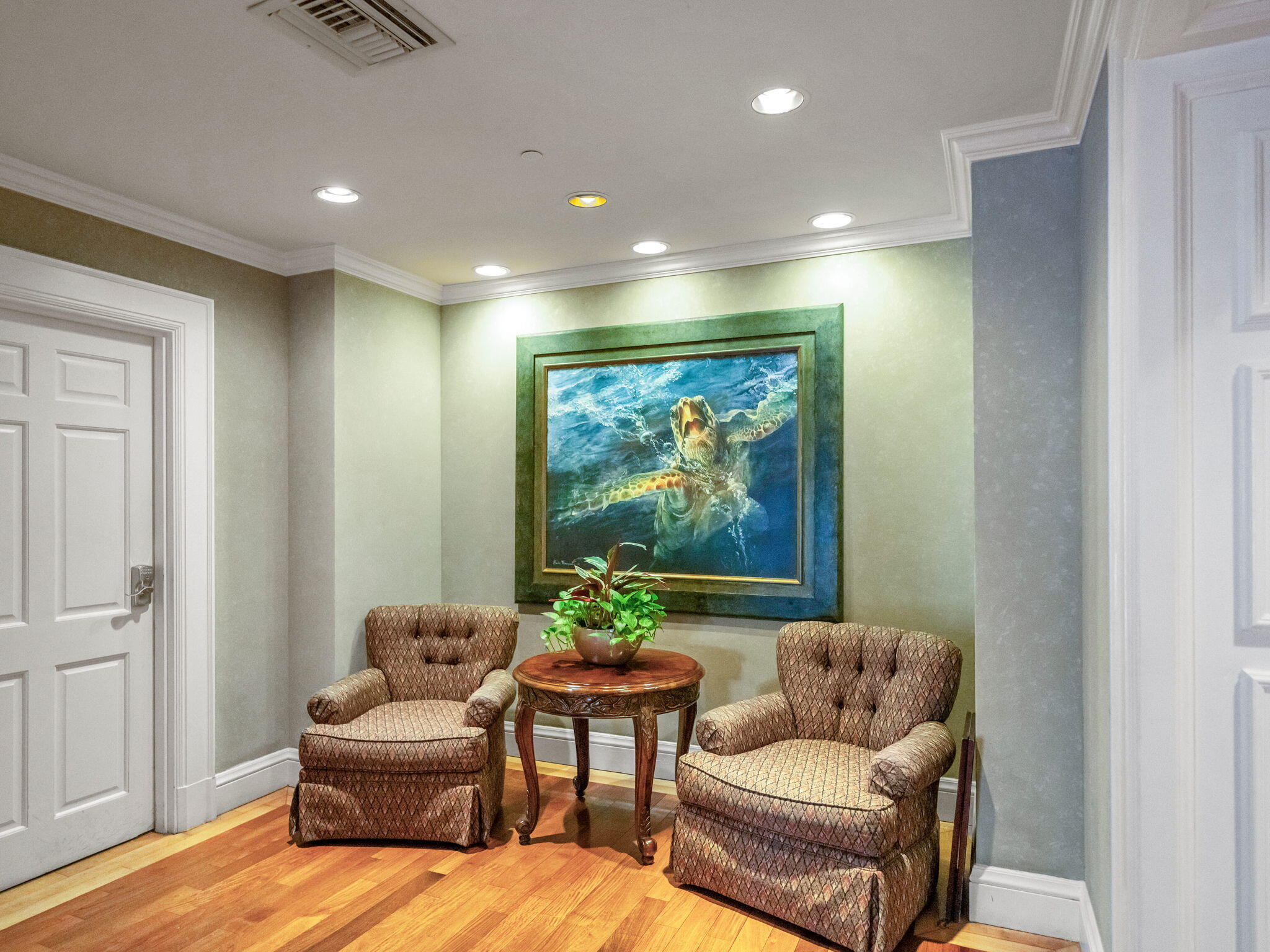 10 Harbor Boulevard W726
