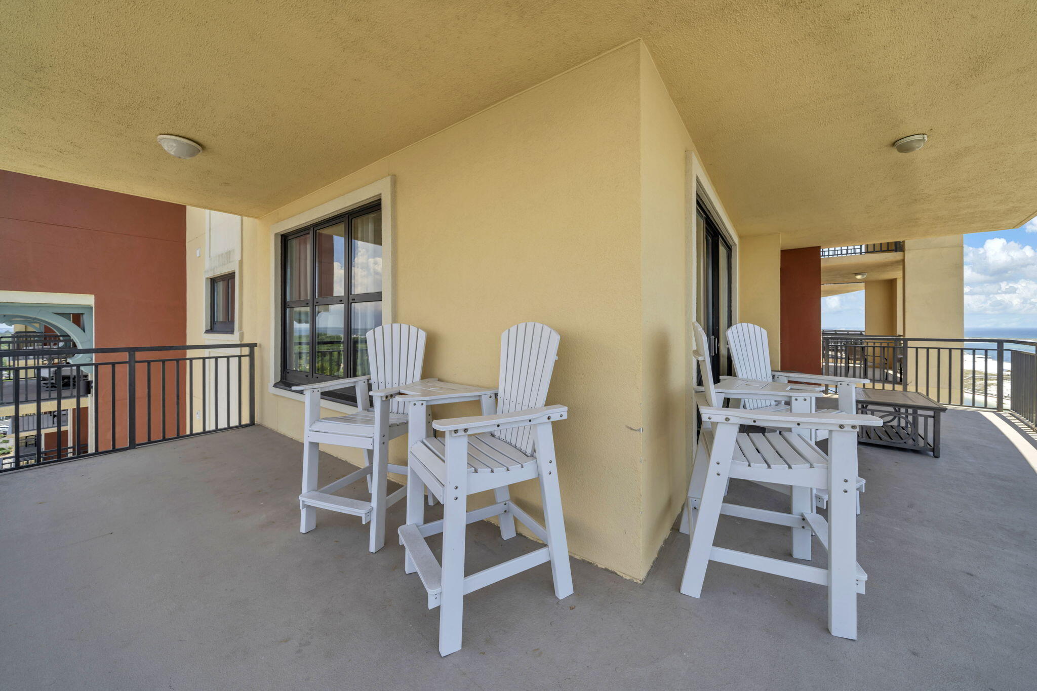 10 Harbor Boulevard W726