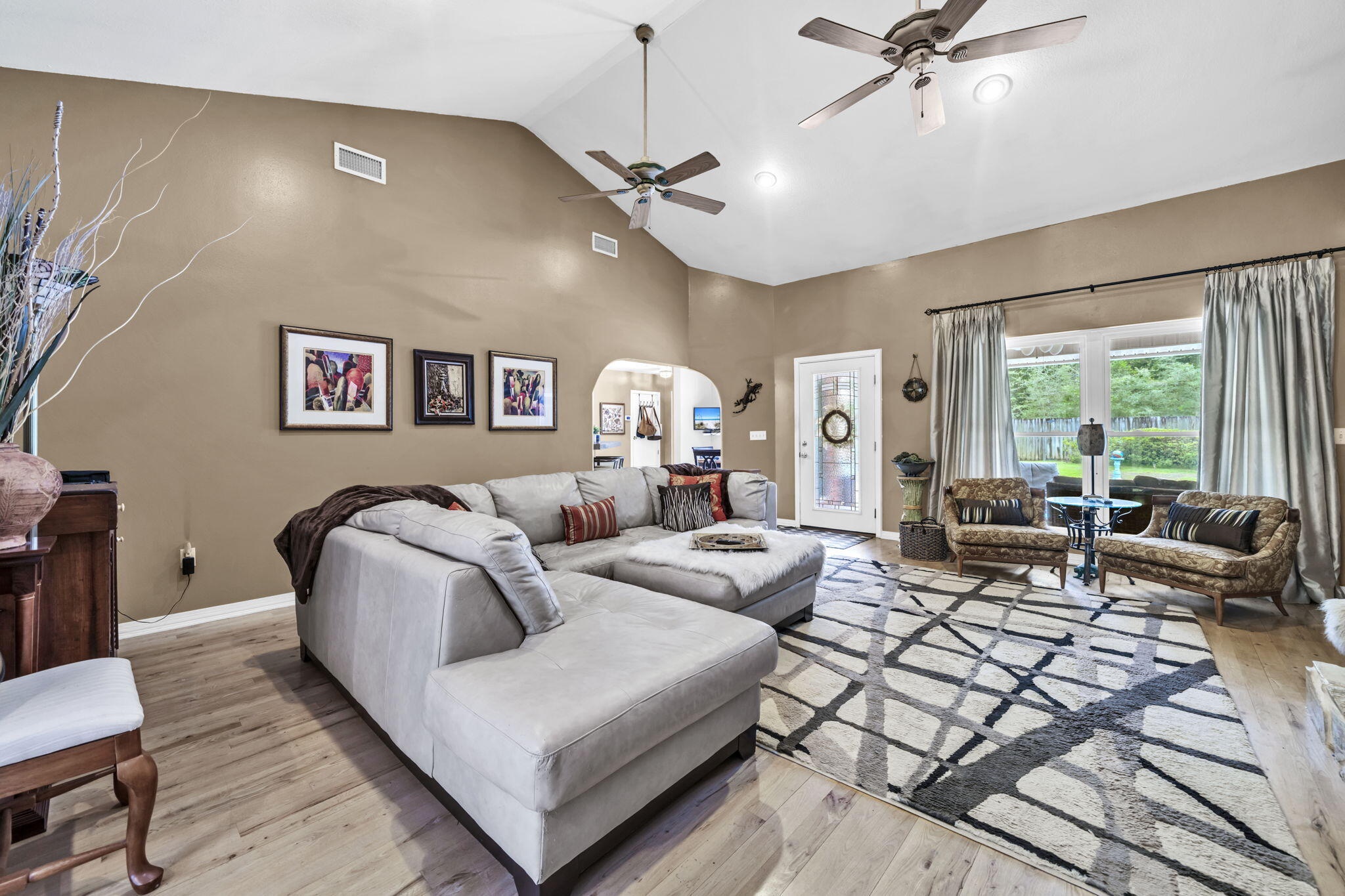 3467 Buckhorn Drive