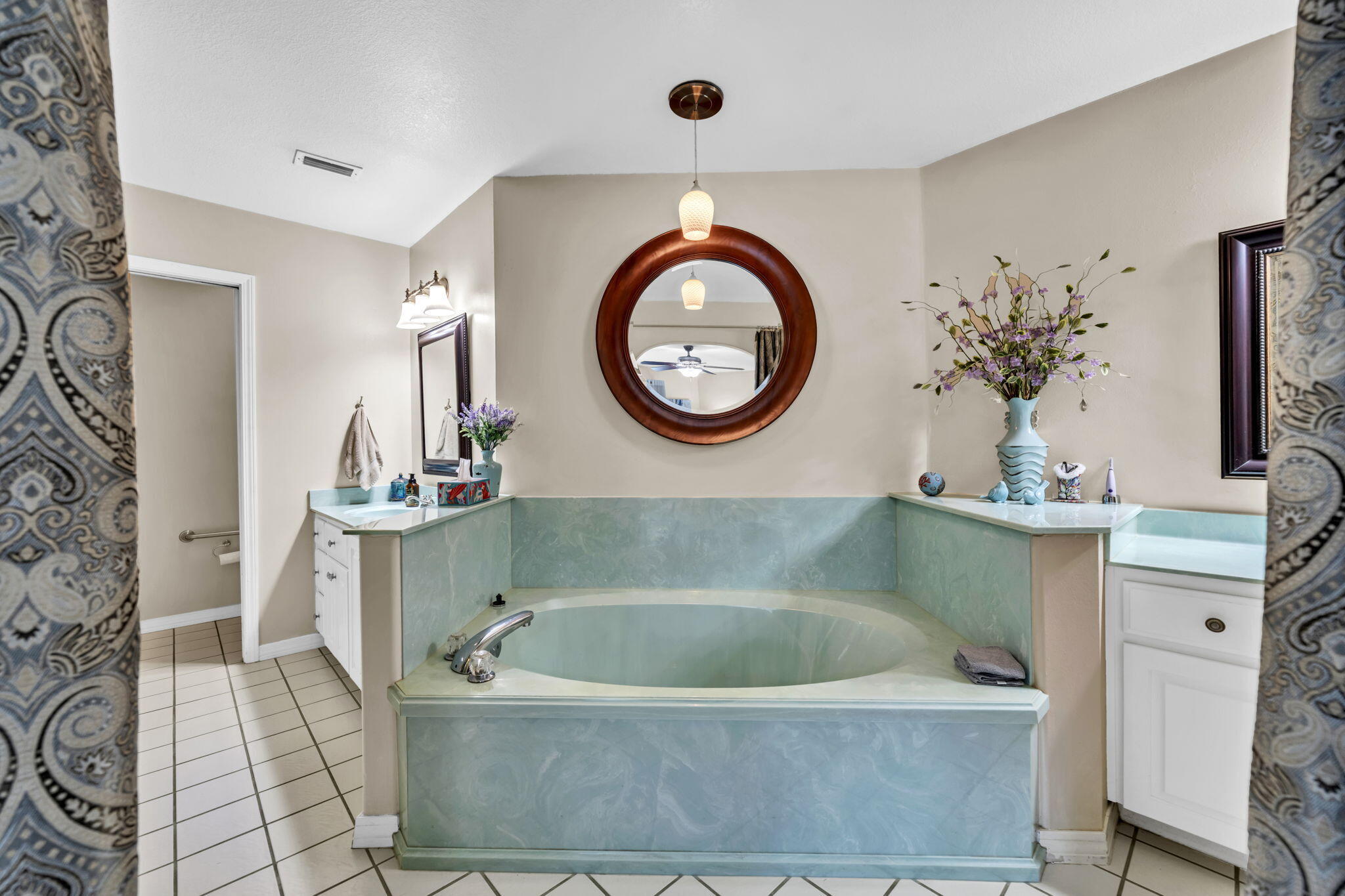 3467 Buckhorn Drive