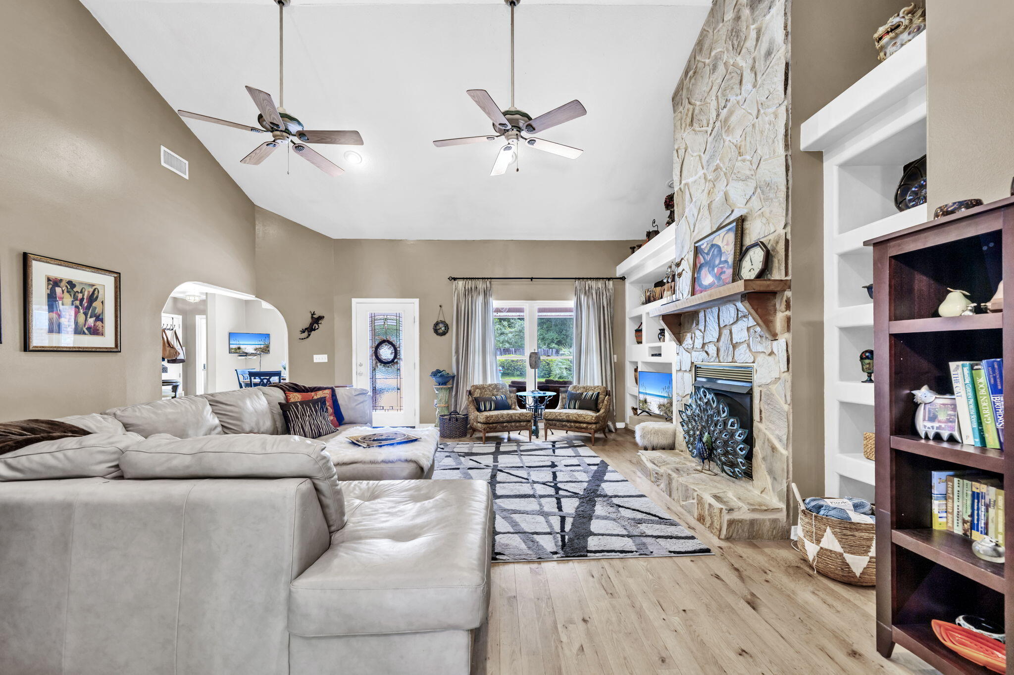 3467 Buckhorn Drive