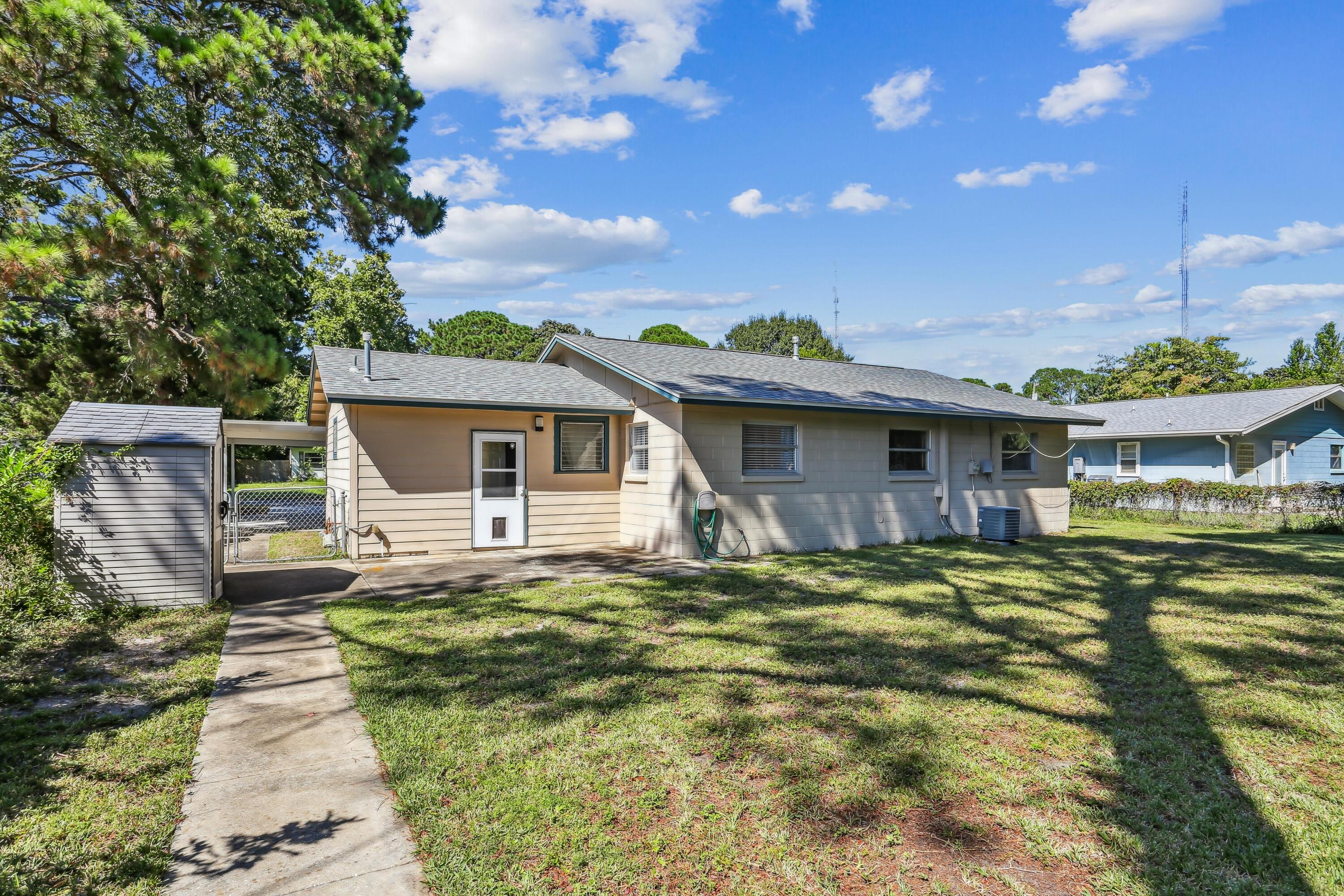 224 SW Rose Marie Lane