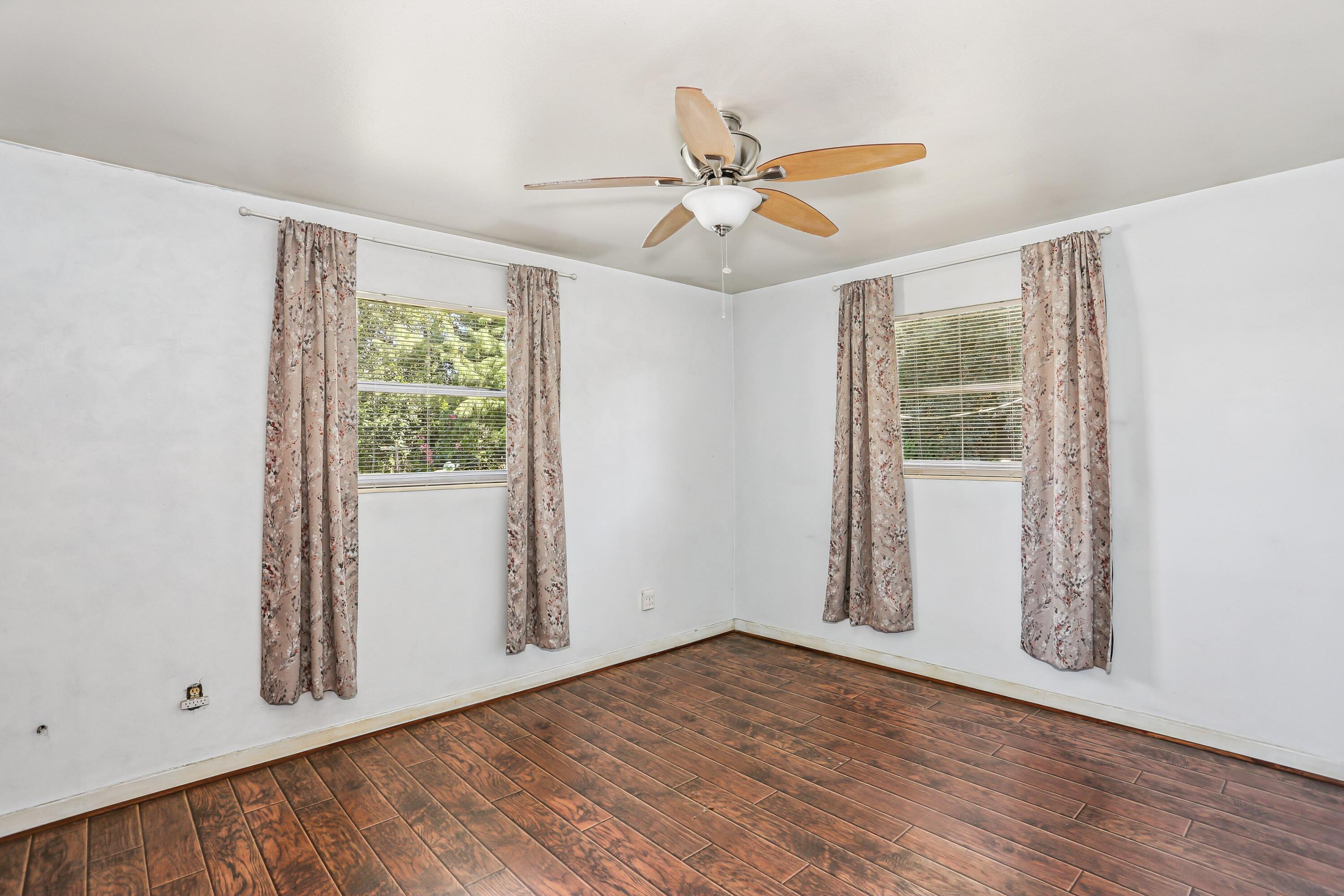 224 SW Rose Marie Lane