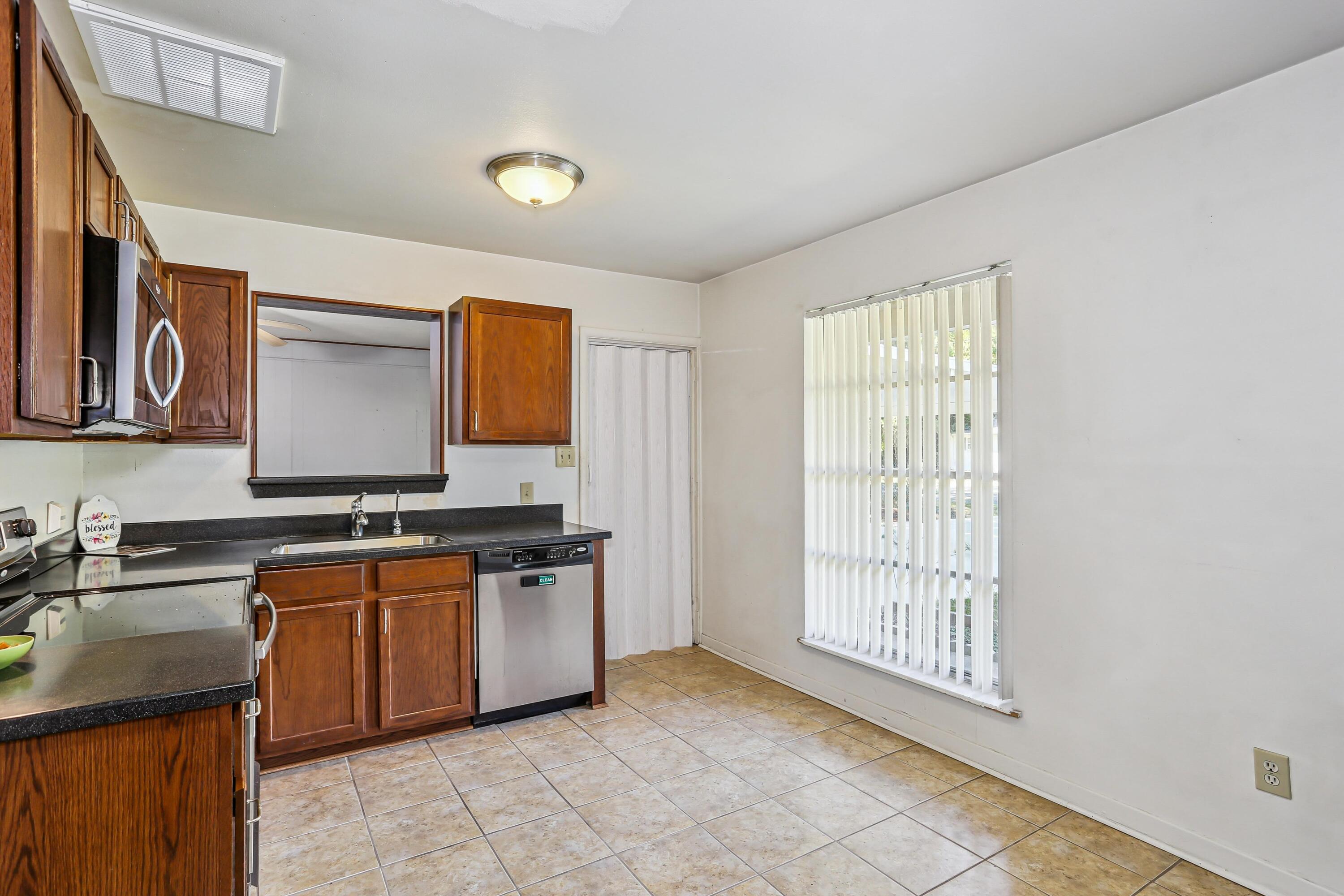 224 SW Rose Marie Lane