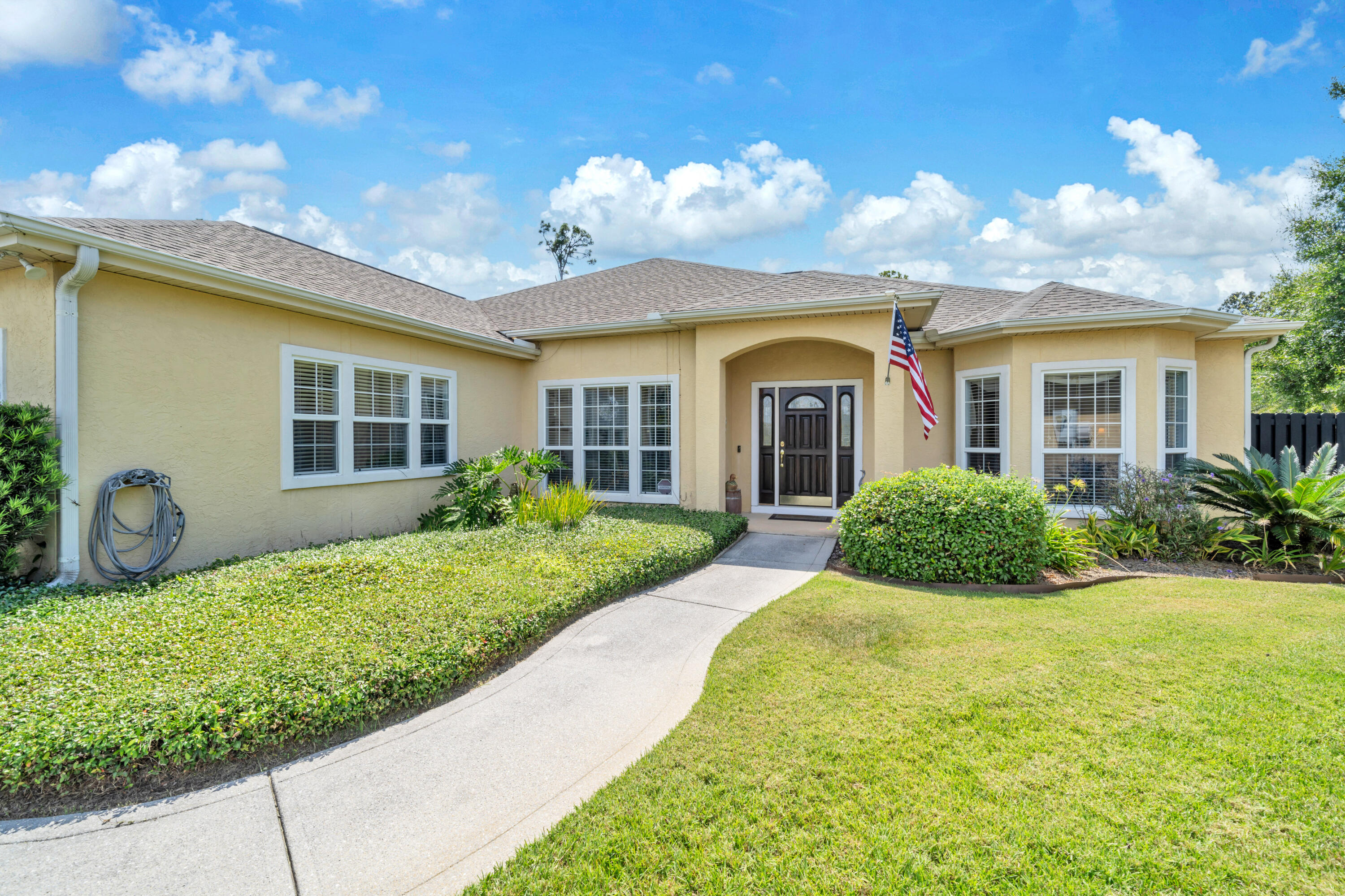 2602 Magnolia Point Circle