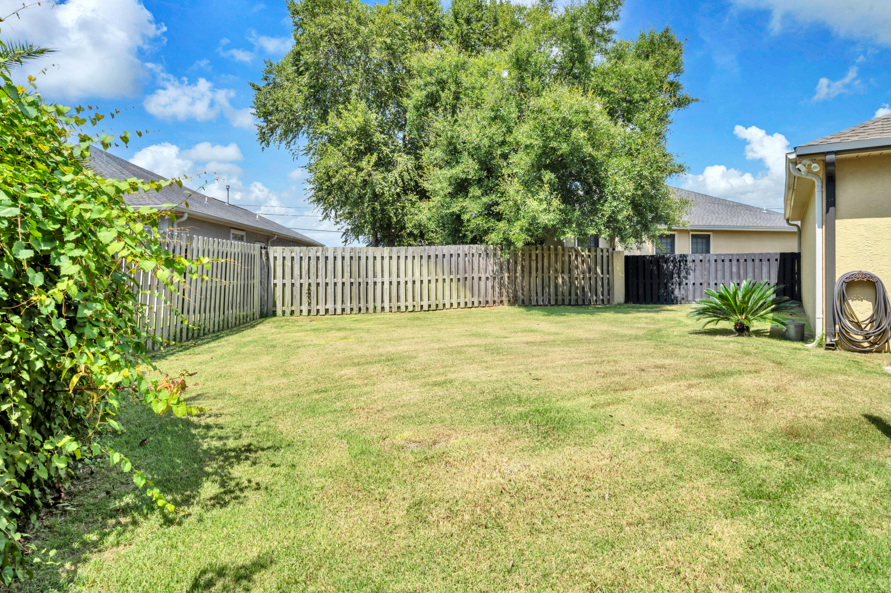 2602 Magnolia Point Circle