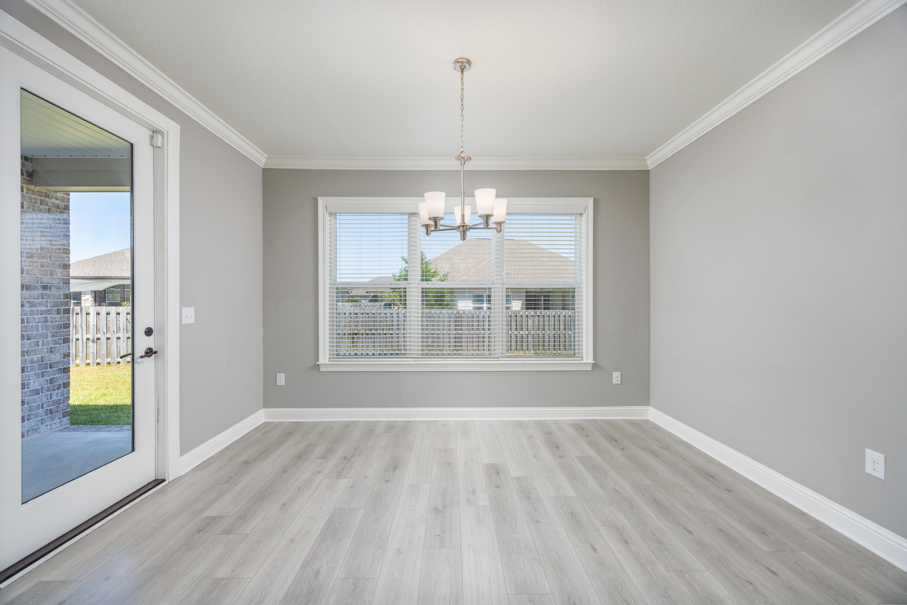 77 Perimeter Place