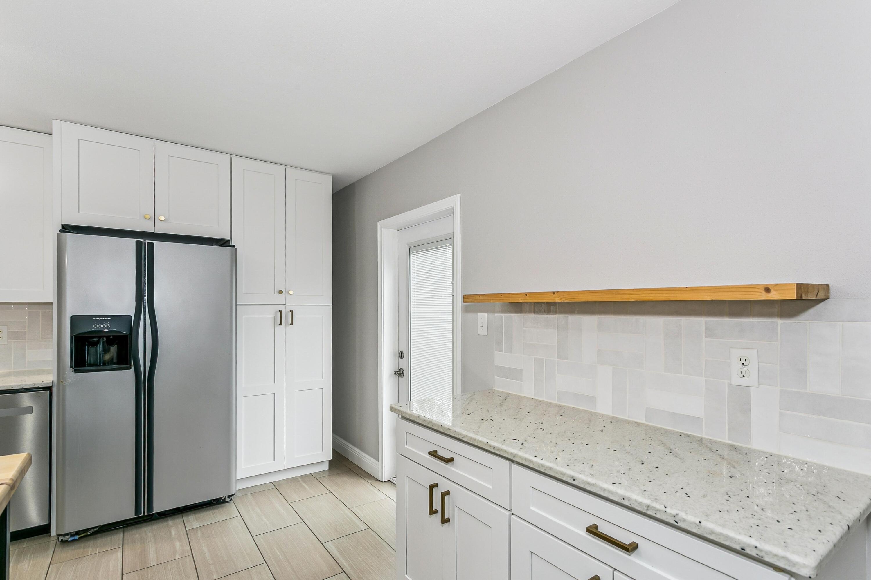 20 E Casa Loma Drive