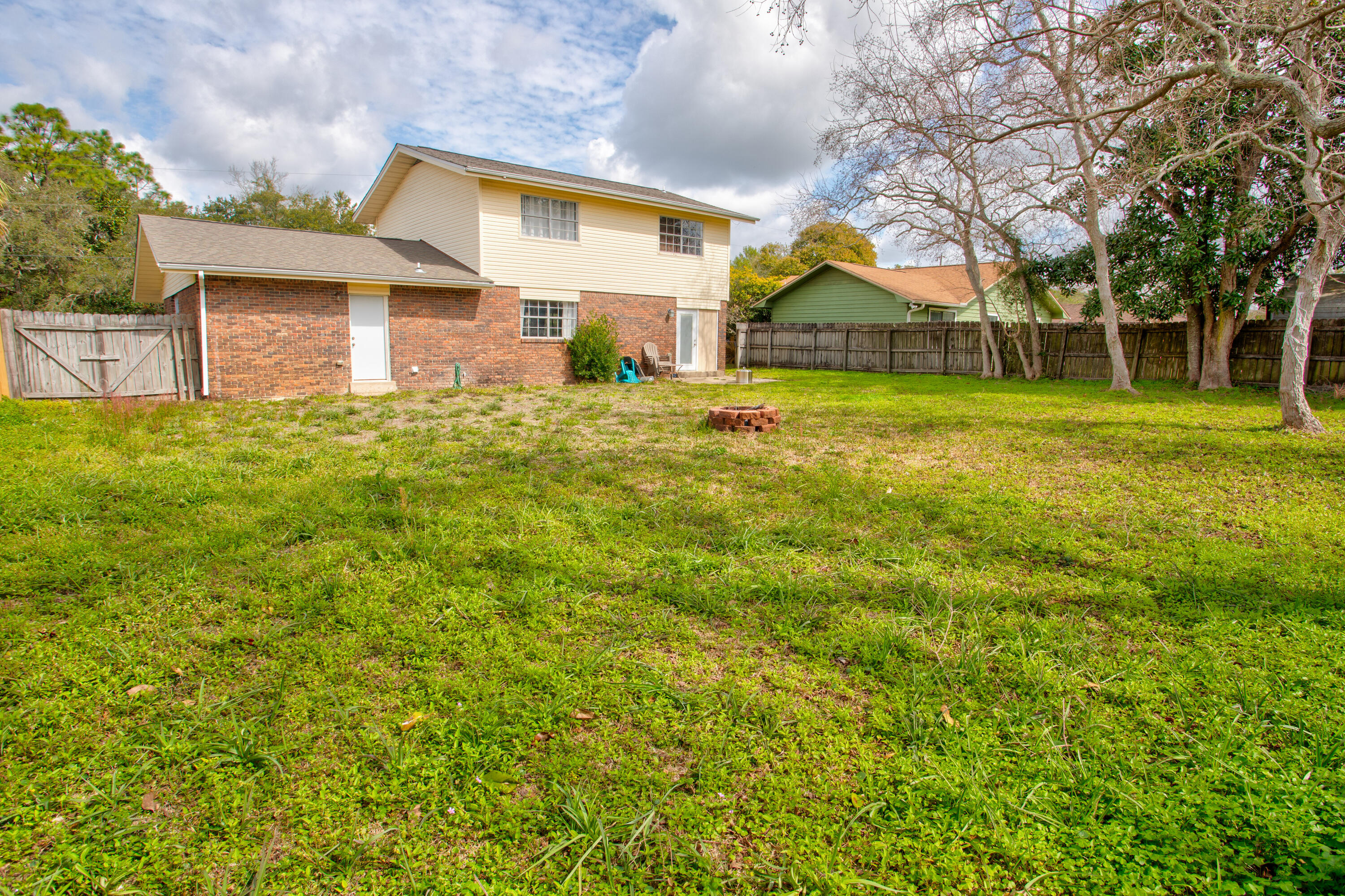 20 E Casa Loma Drive