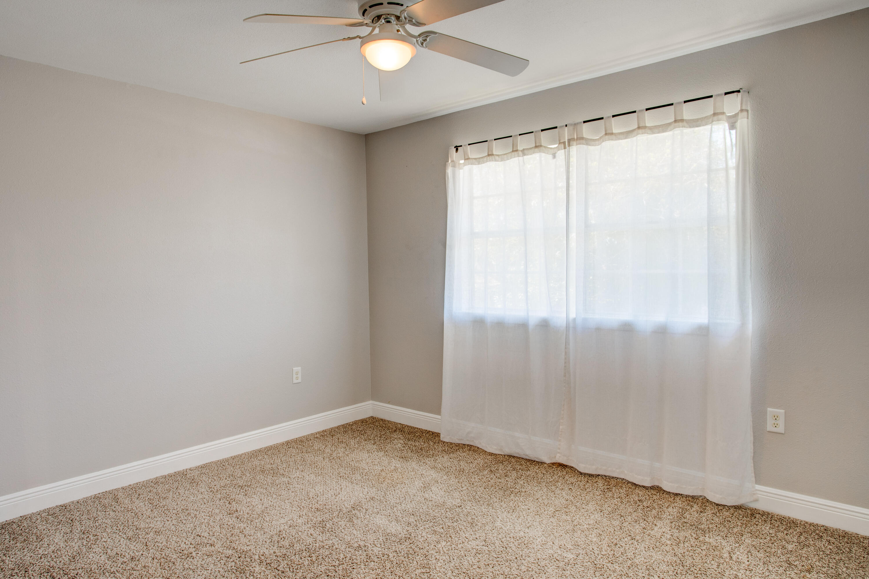20 E Casa Loma Drive