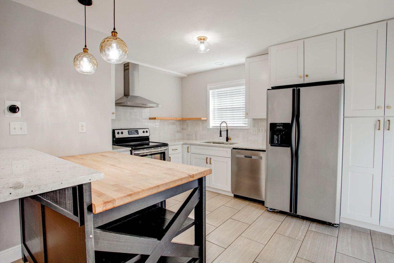 20 E Casa Loma Drive