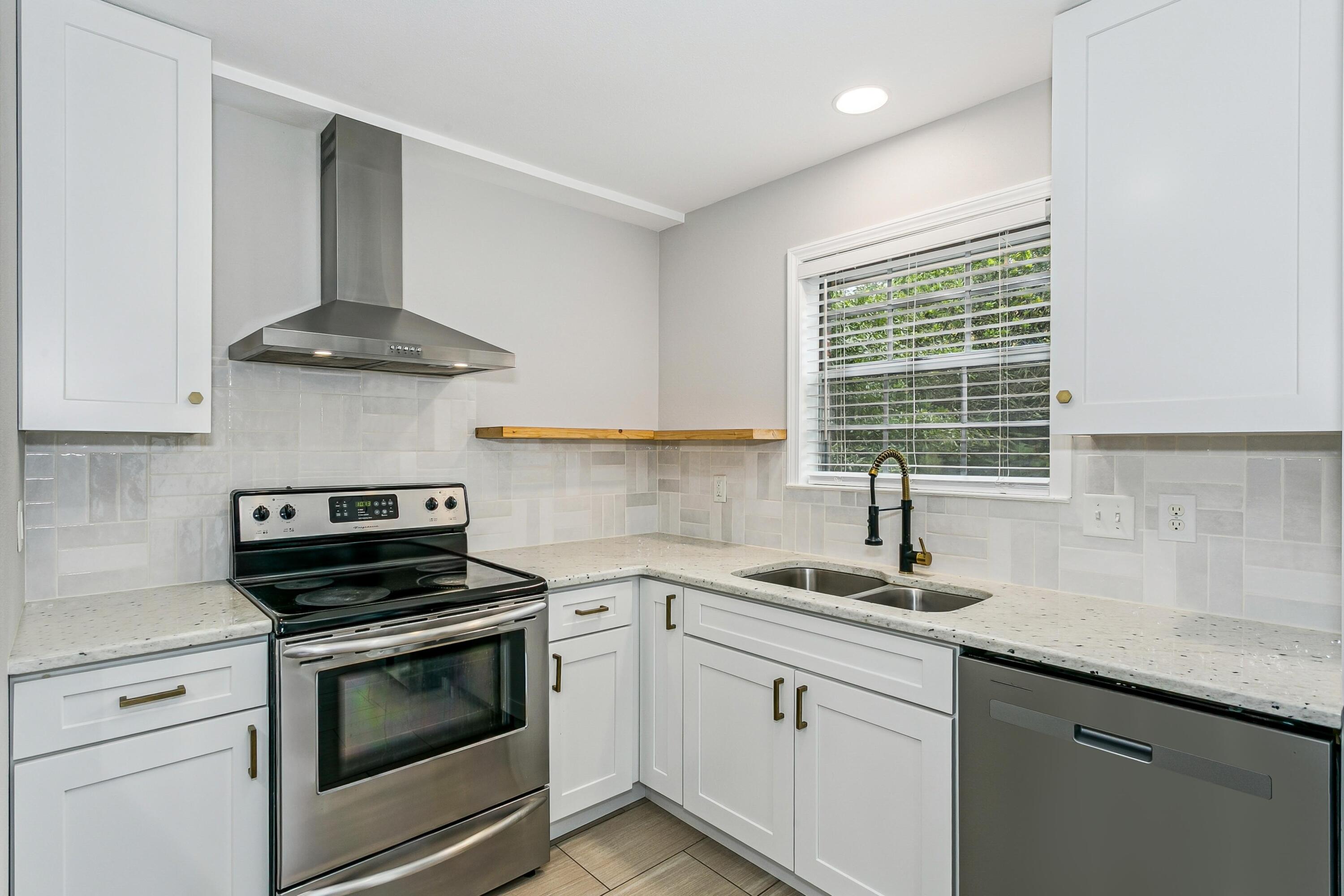 20 E Casa Loma Drive