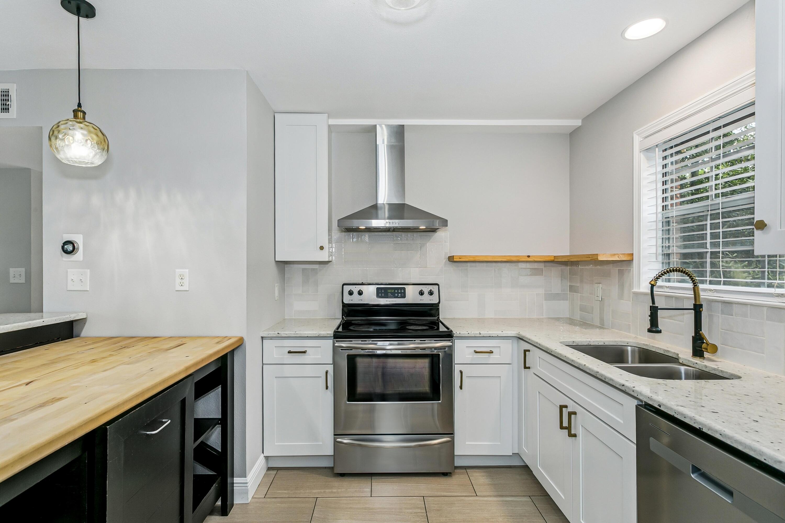 20 E Casa Loma Drive