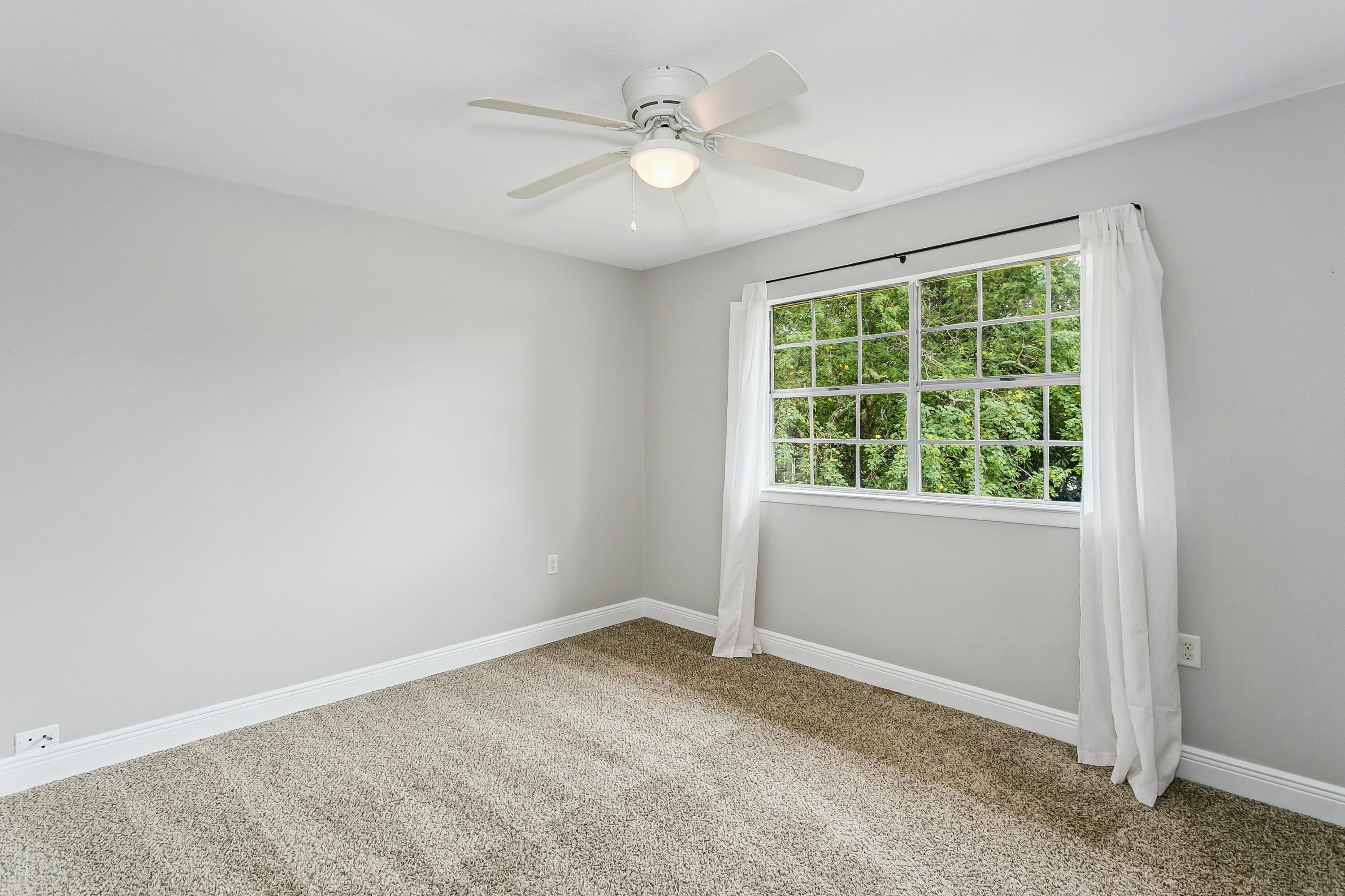 20 E Casa Loma Drive