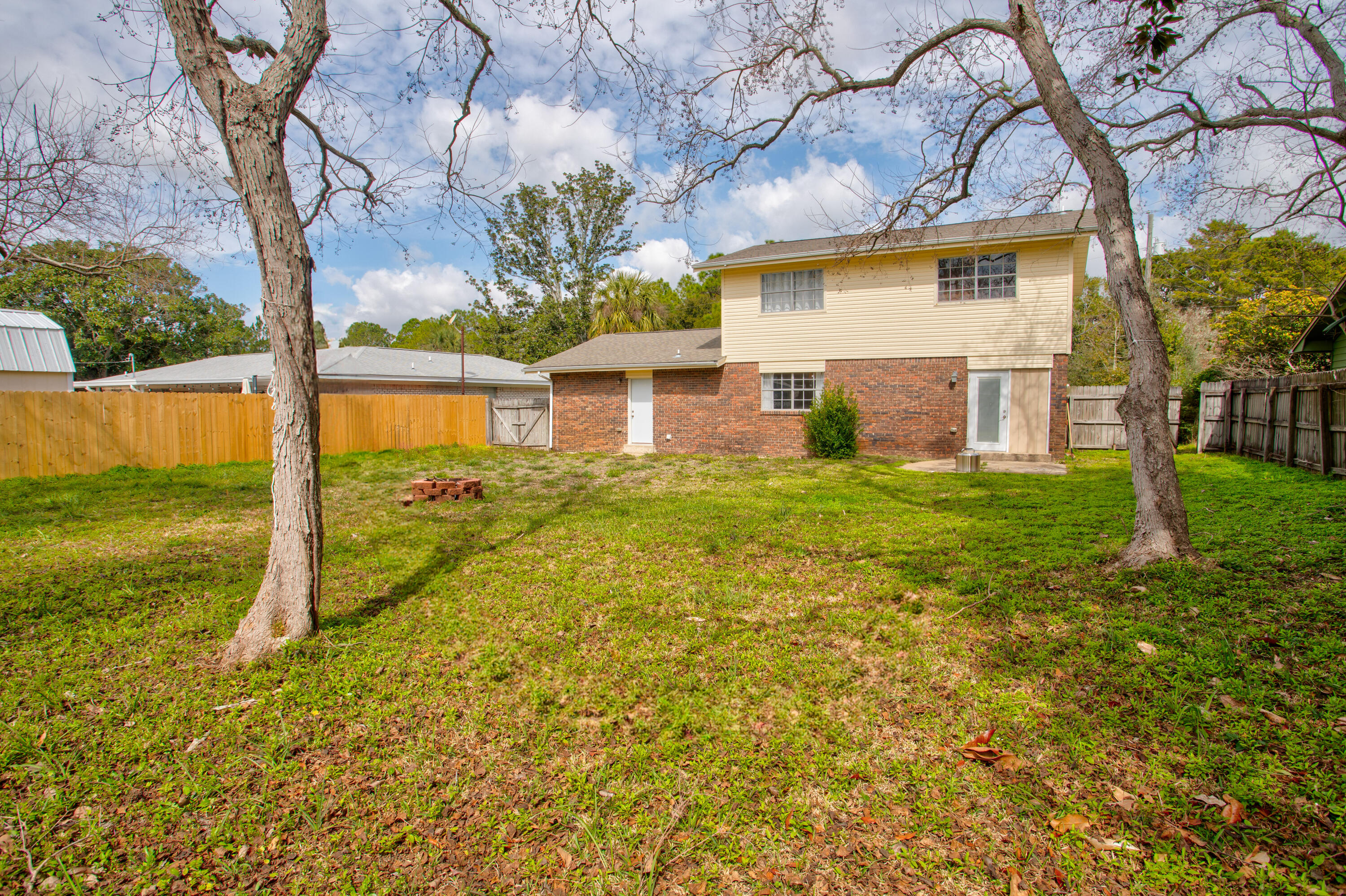 20 E Casa Loma Drive