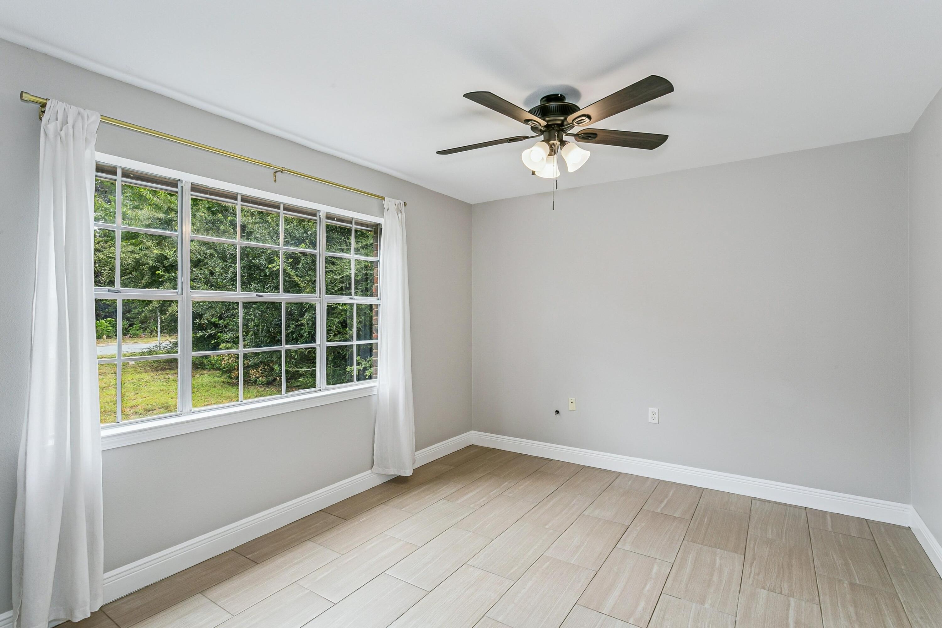20 E Casa Loma Drive