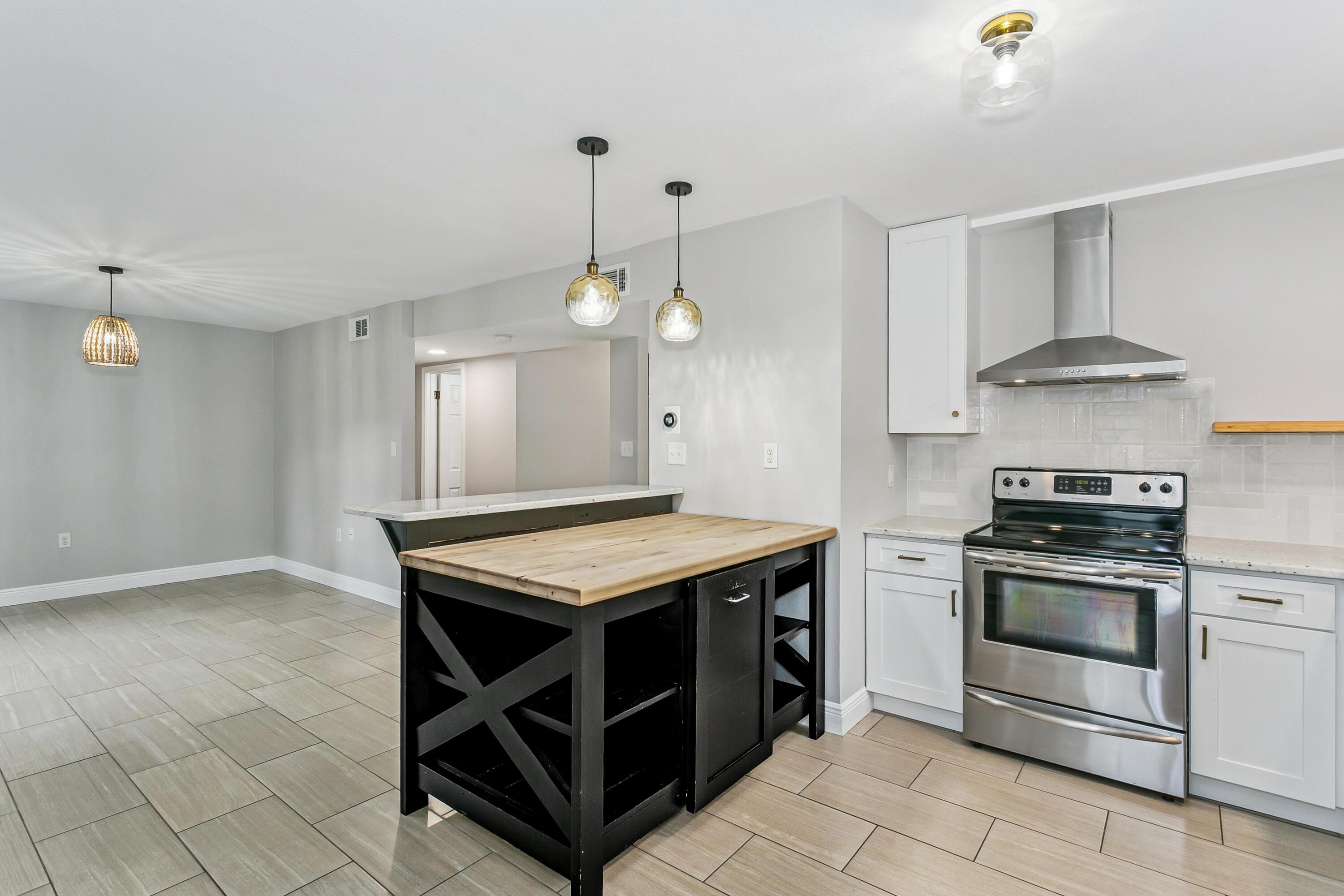 20 E Casa Loma Drive