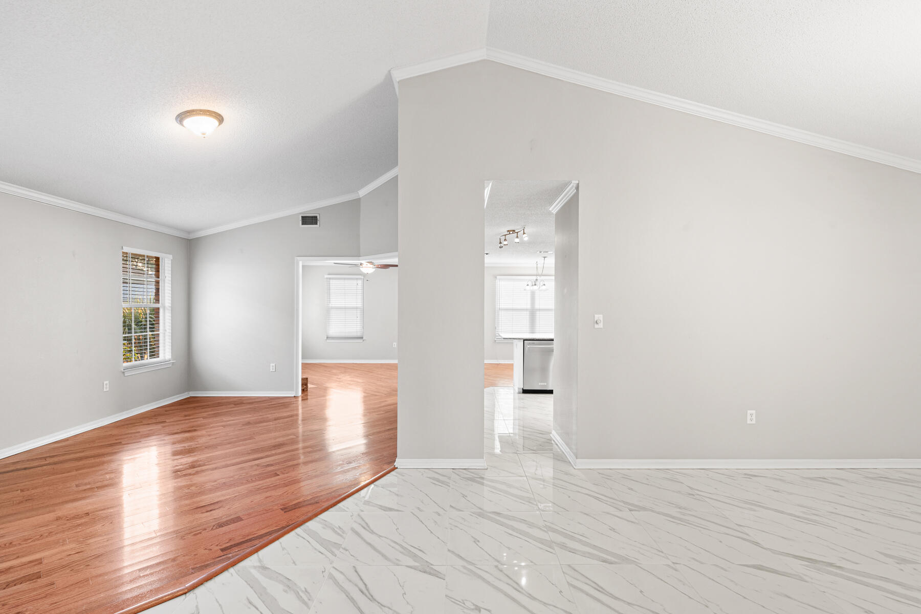 4666 Sunsail Circle
