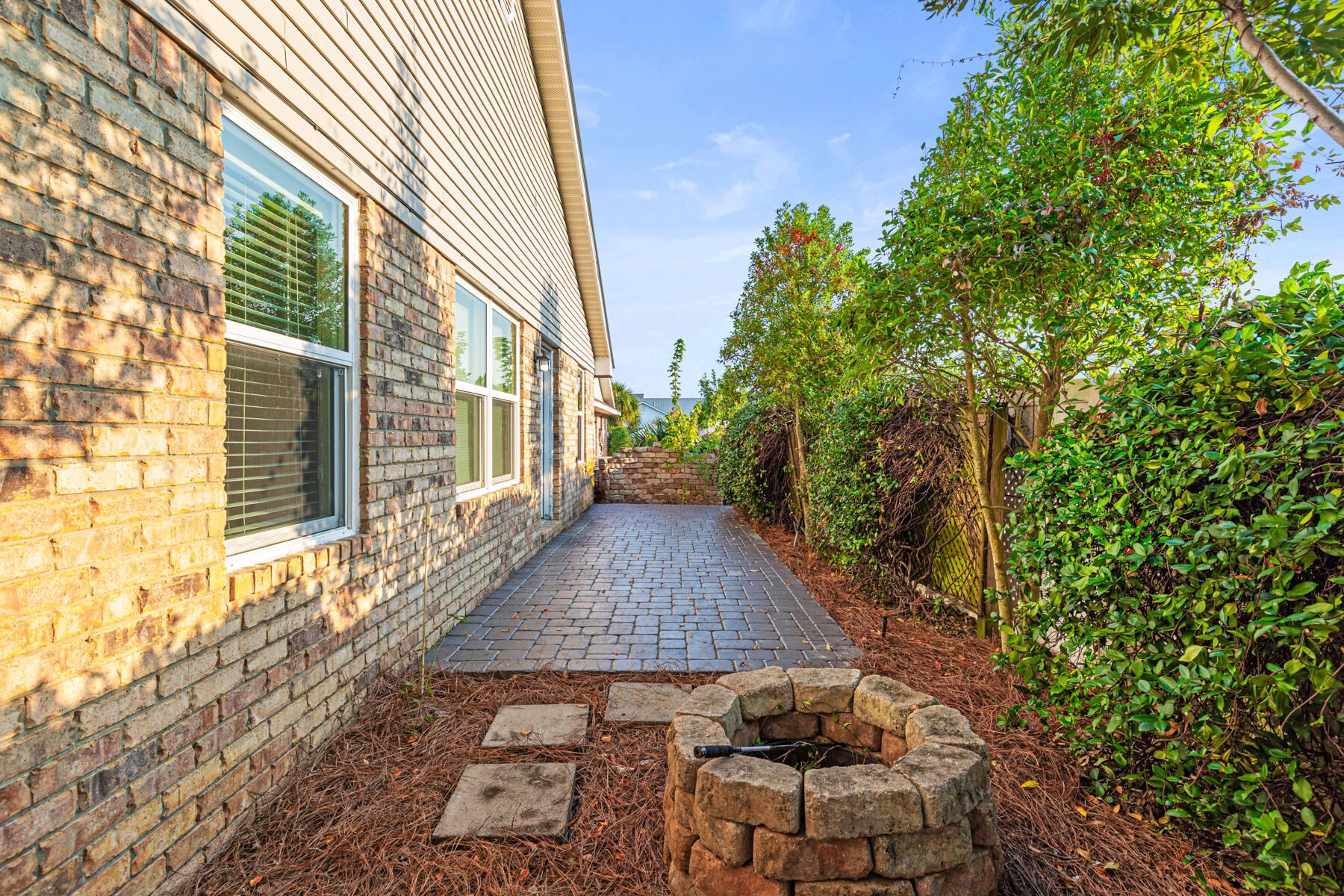 4666 Sunsail Circle