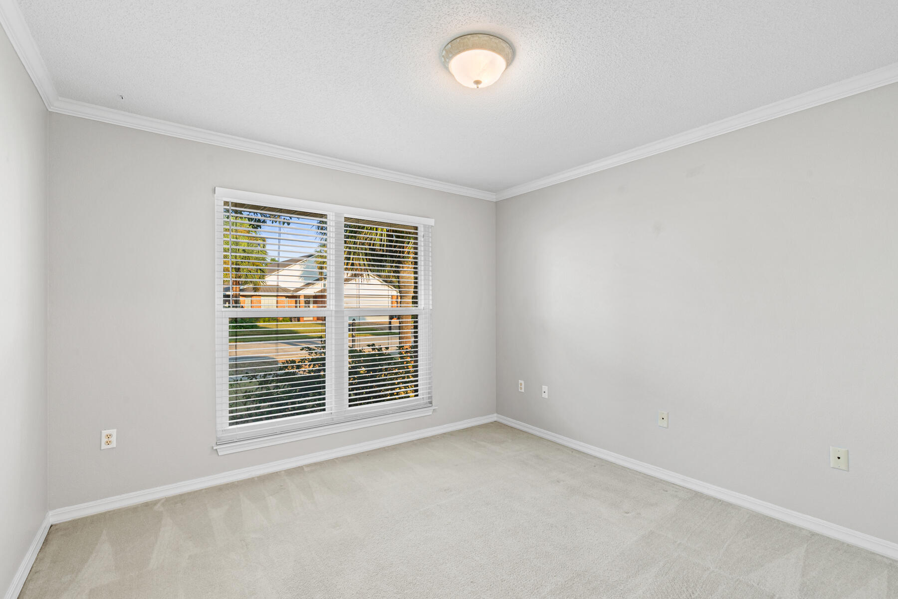 4666 Sunsail Circle