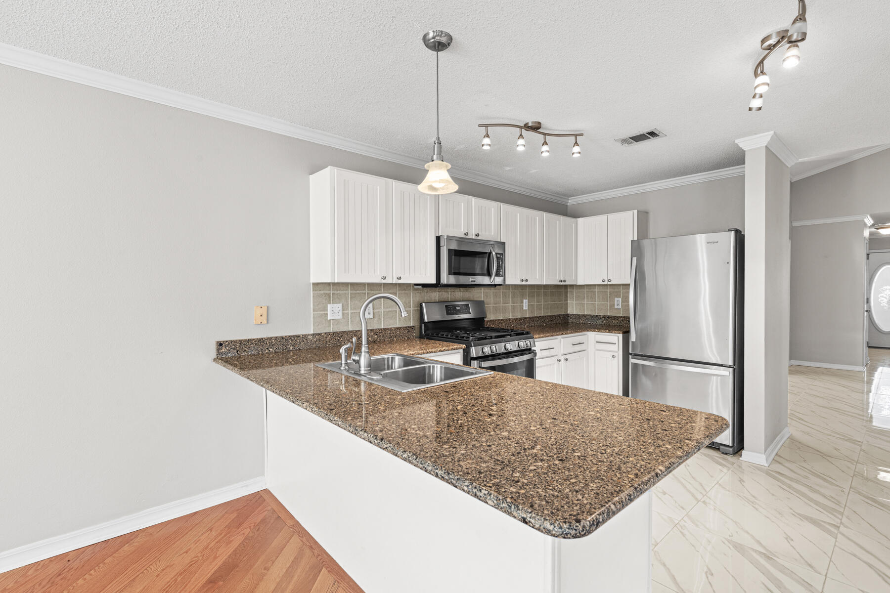 4666 Sunsail Circle
