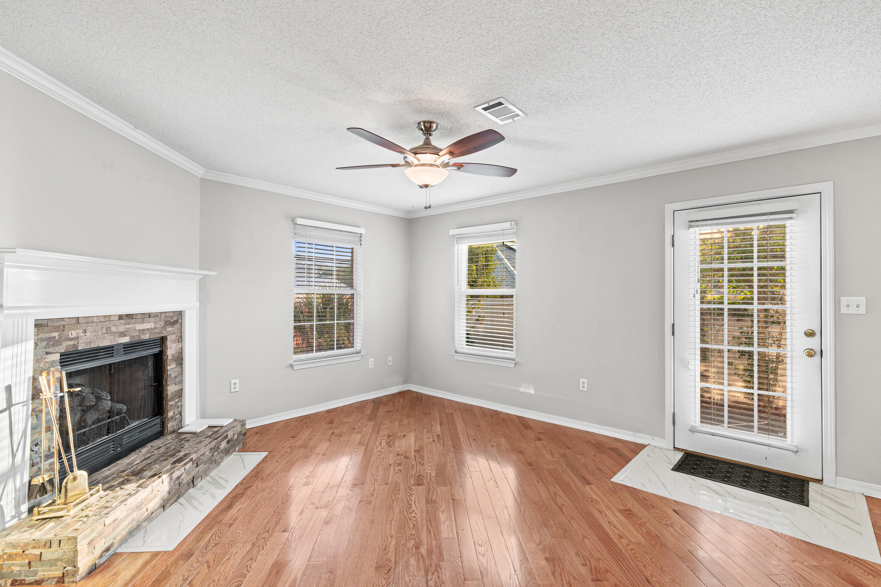 4666 Sunsail Circle
