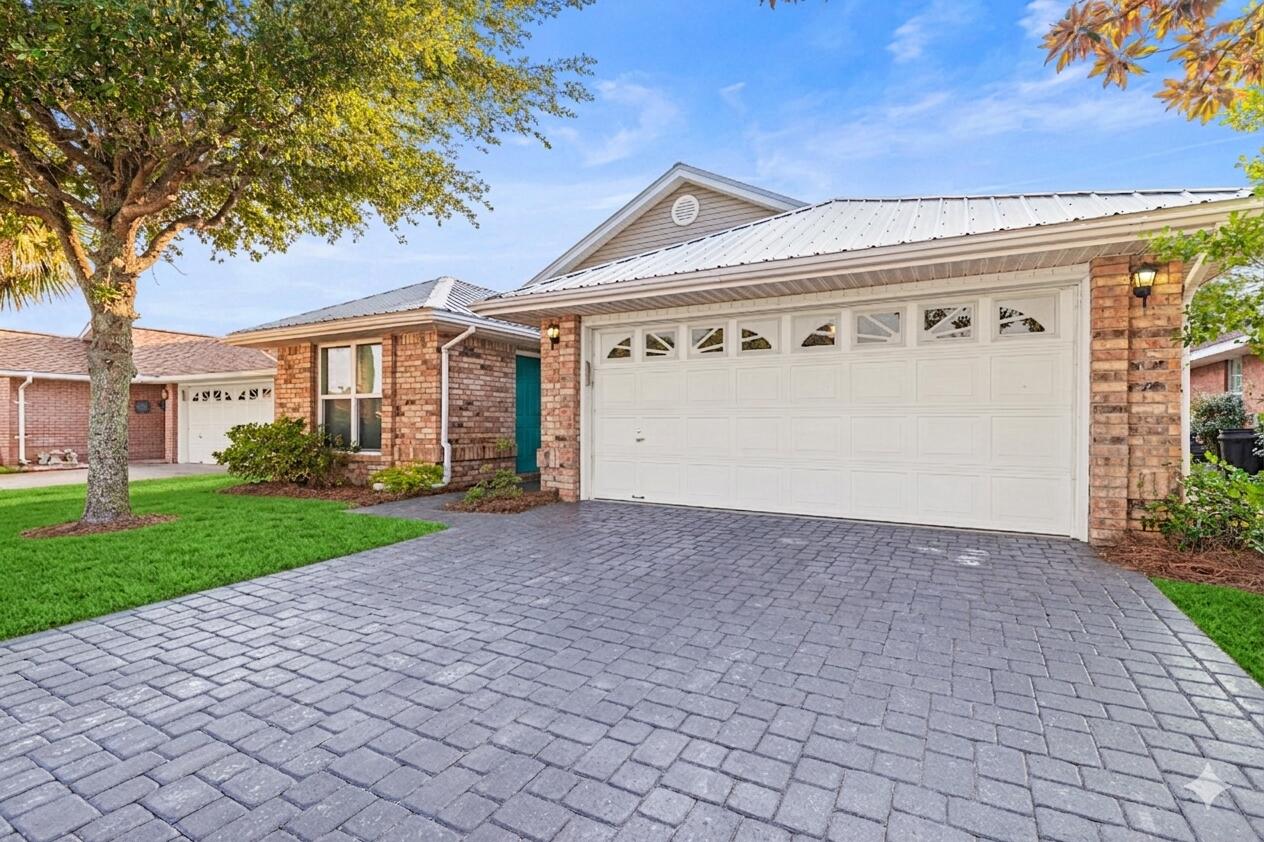 4666 Sunsail Circle