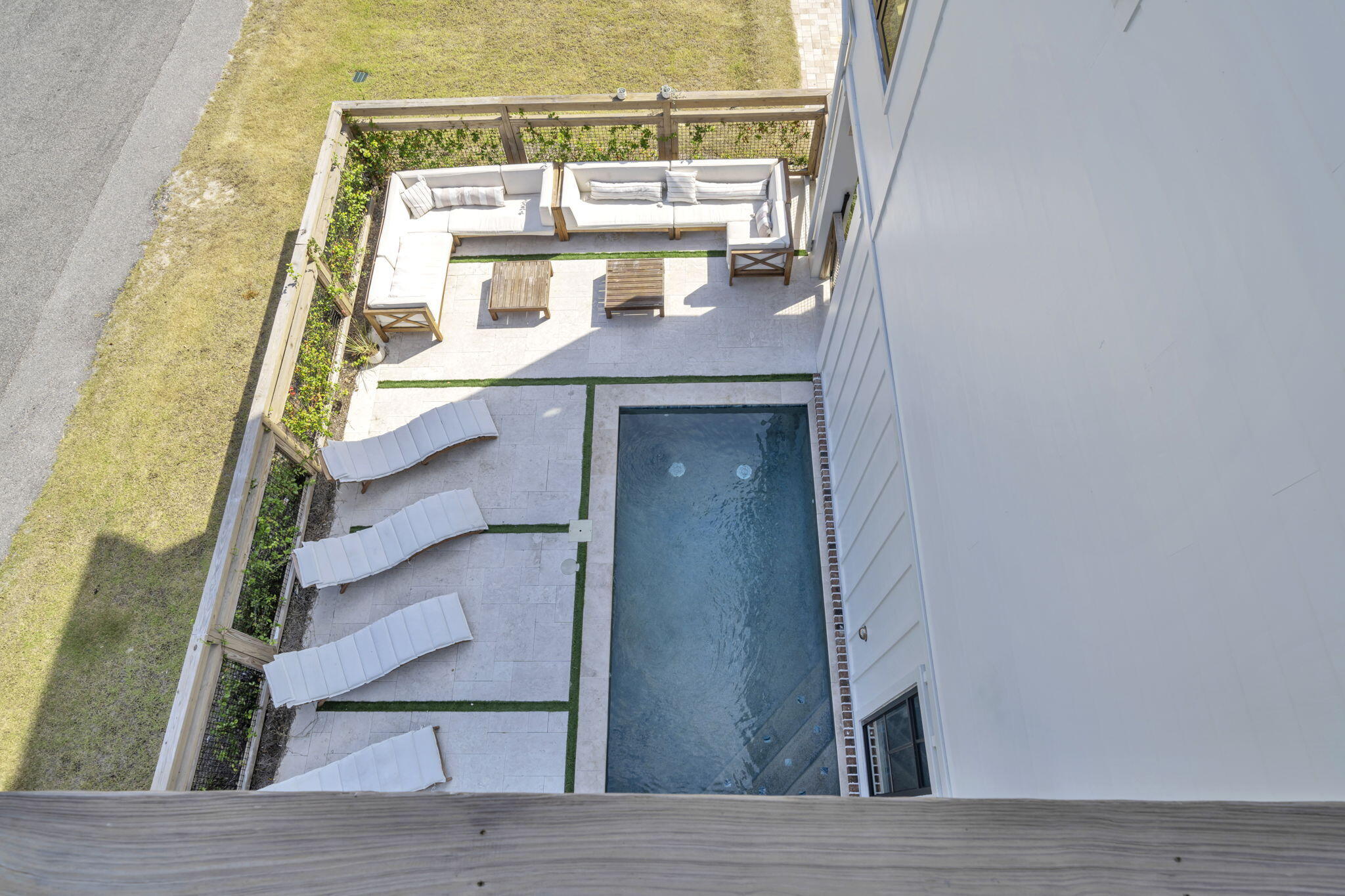 53 Porpoise Street