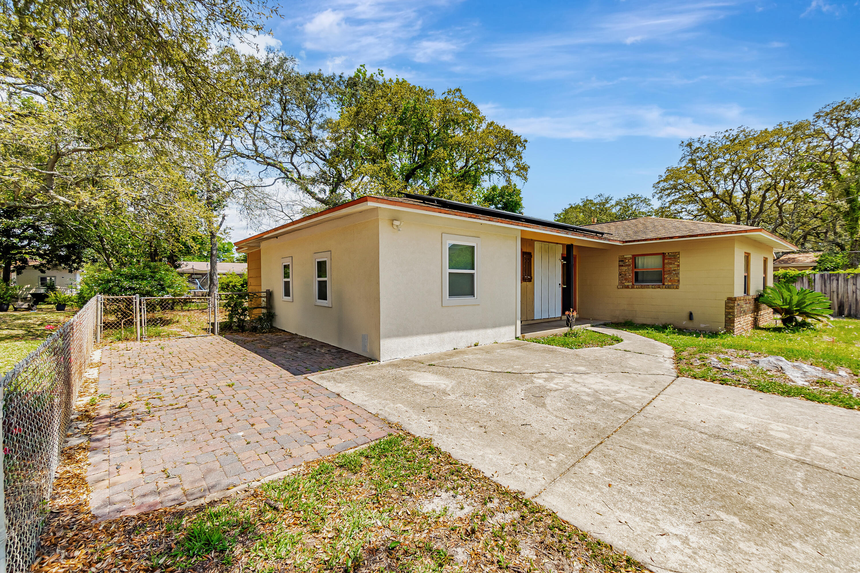 139 NW Jet Drive
