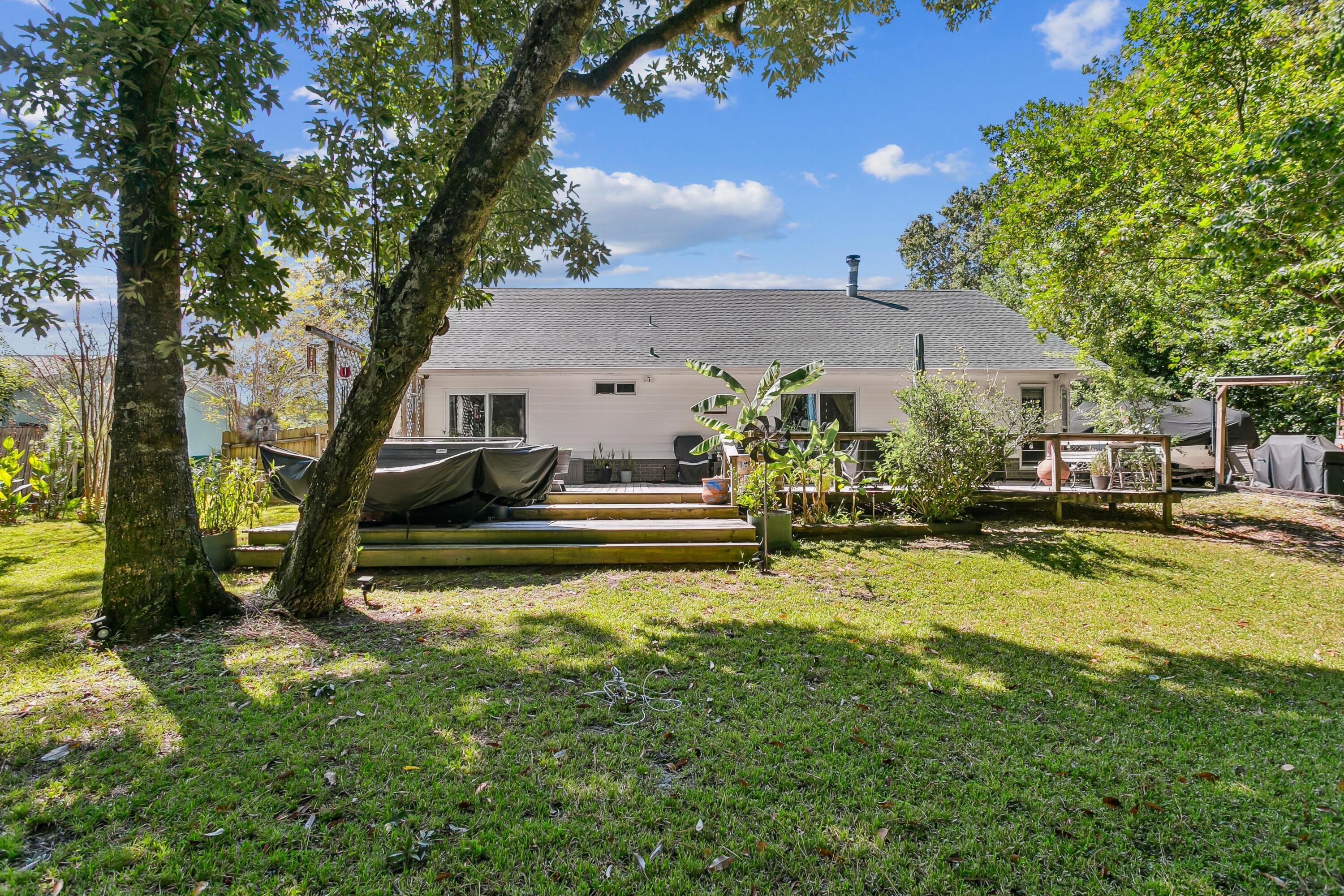 357 NW Jonquil Avenue