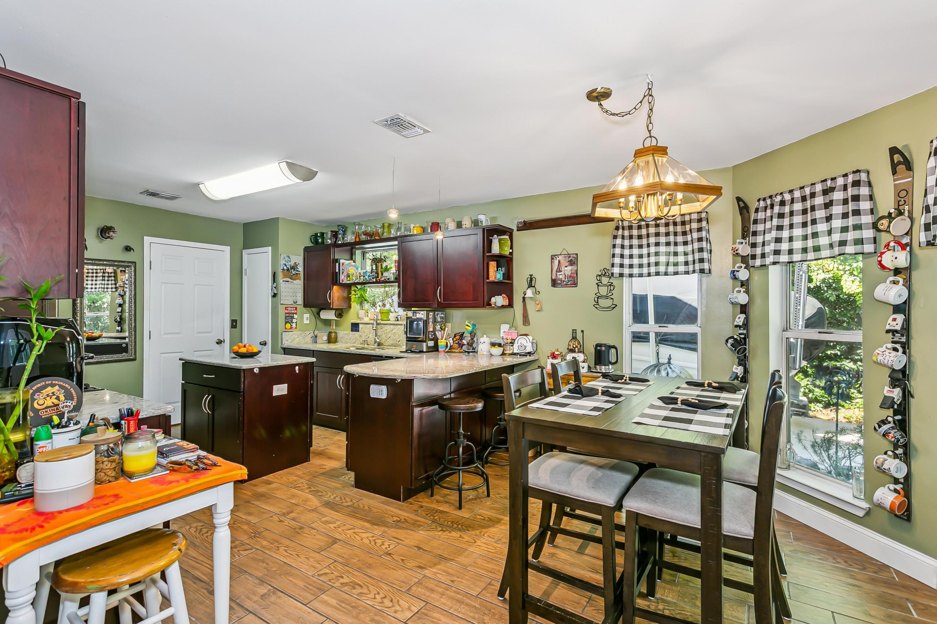 357 NW Jonquil Avenue