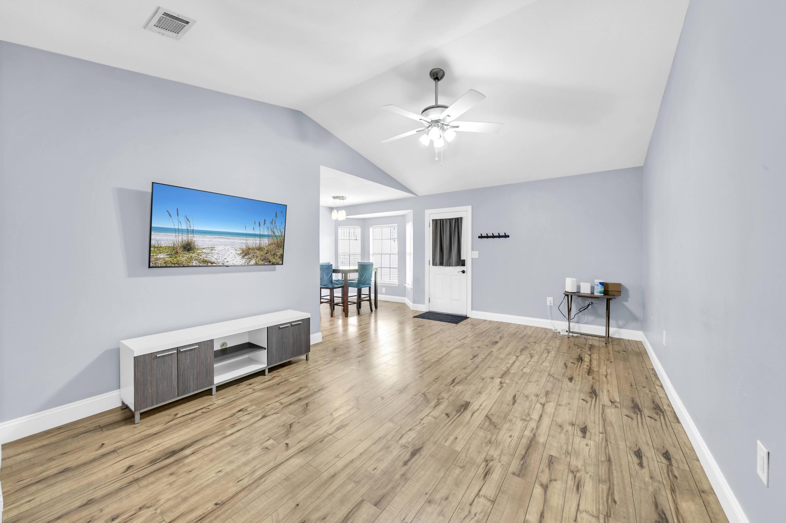 4877 Kensington Lane