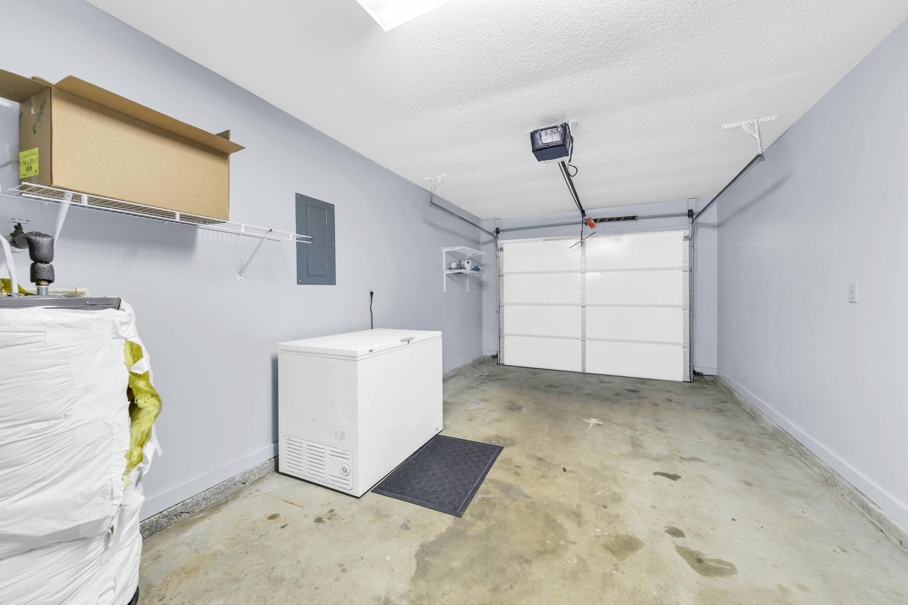 4877 Kensington Lane