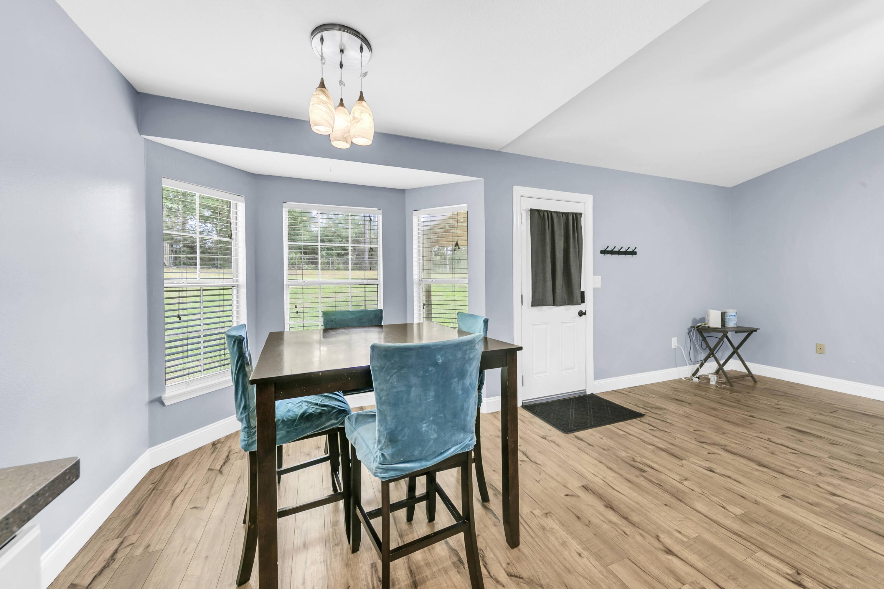 4877 Kensington Lane