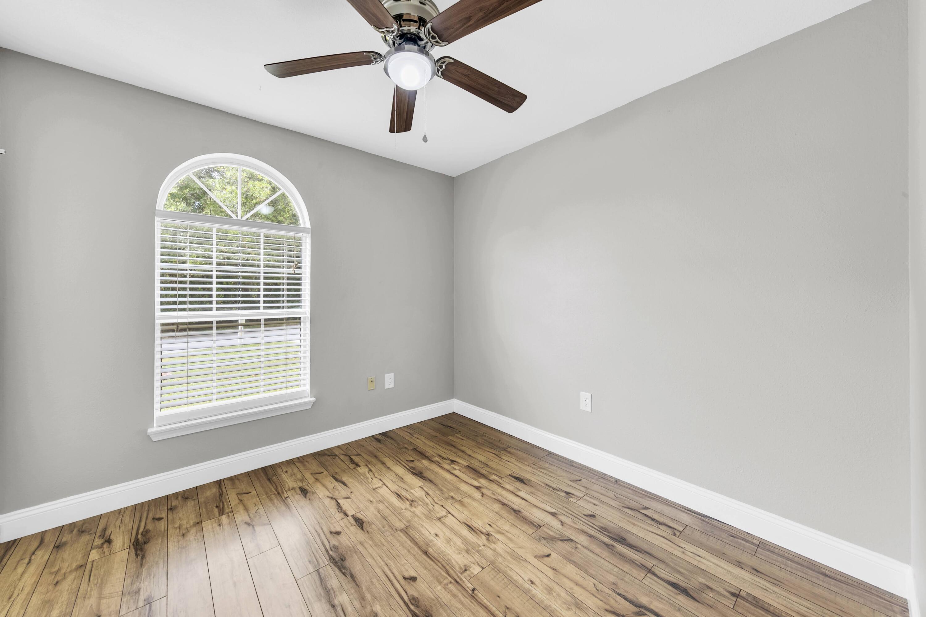 4877 Kensington Lane